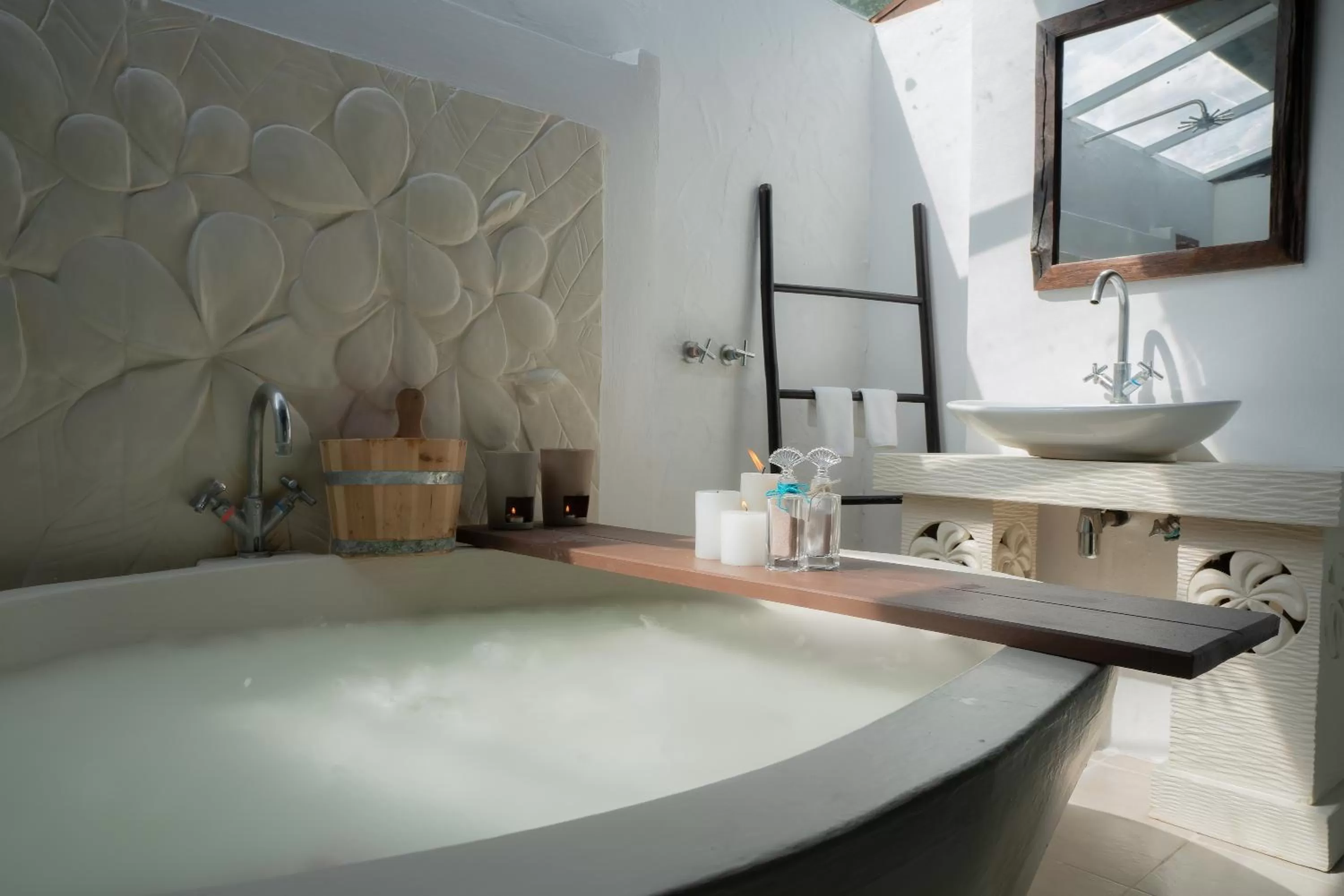 Bathroom in Dhevan Dara Resort & Spa Hua Hin - Pool Villa