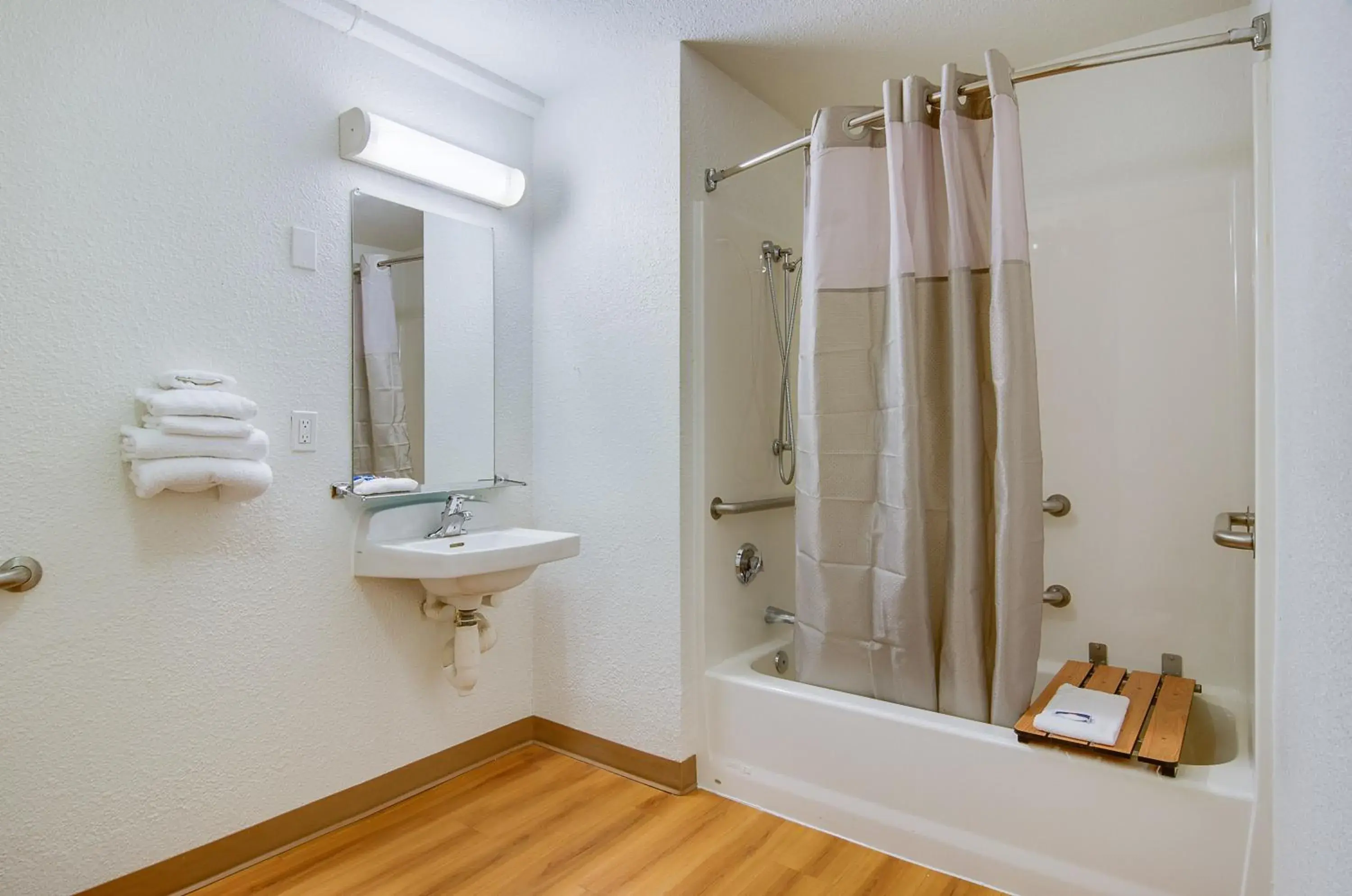 Bathroom in Motel 6-Tacoma, WA - South