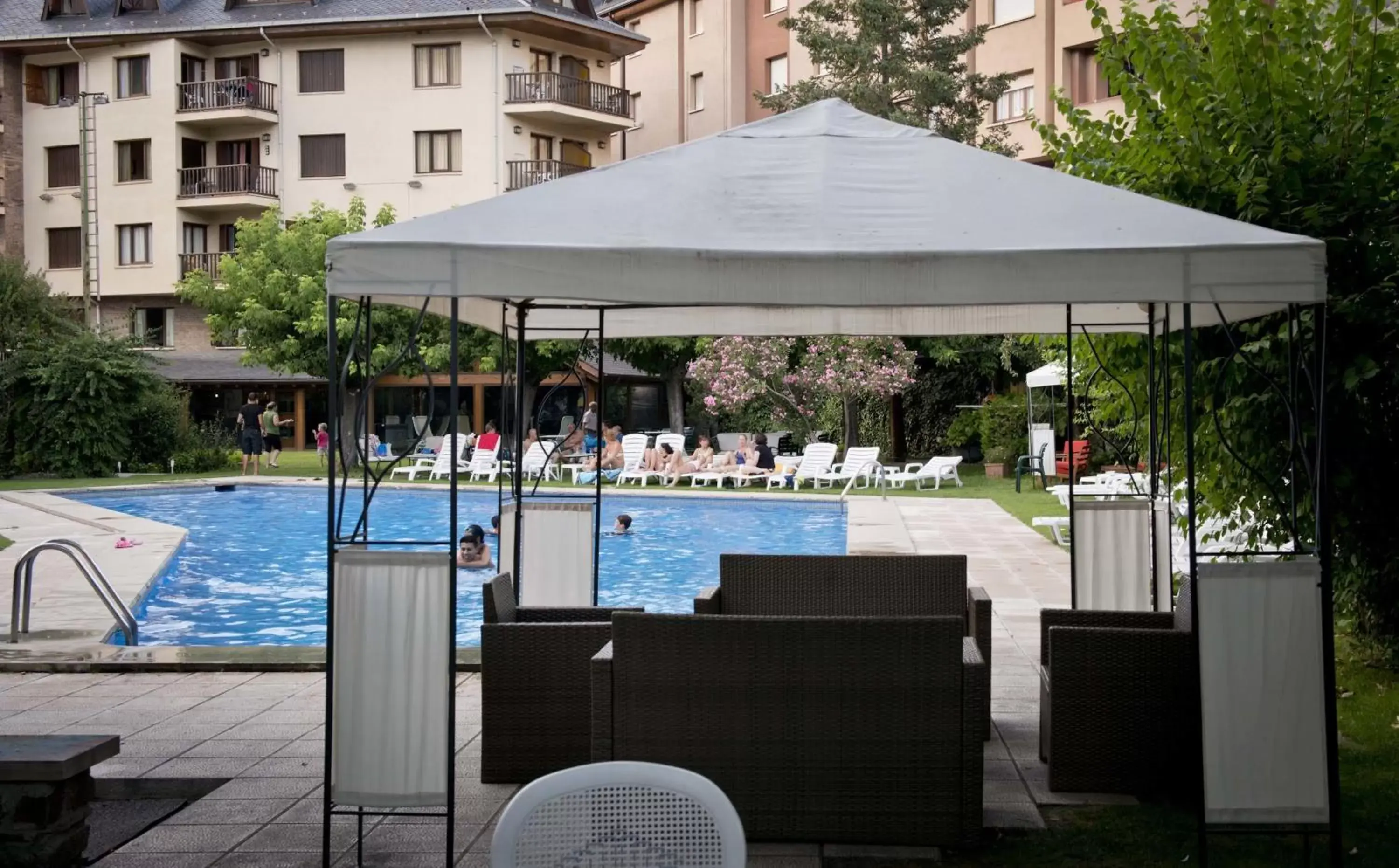 Garden, Swimming Pool in Hotel Restaurant Pessets & SPA
