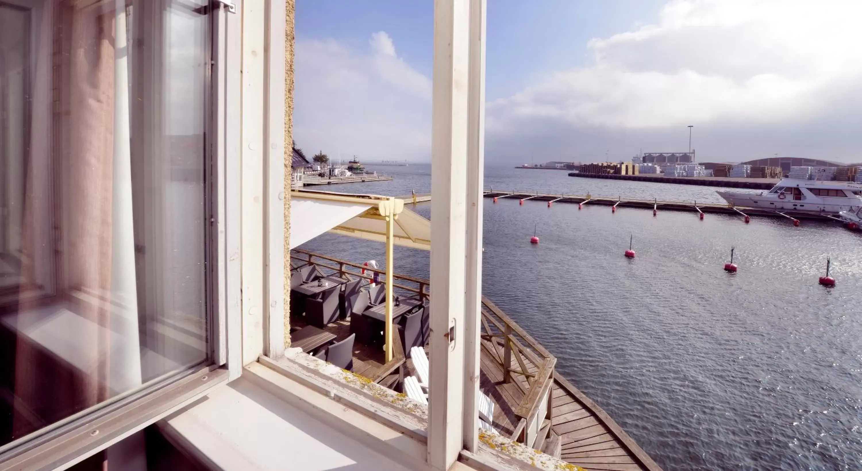 Day, Balcony/Terrace in Clarion Collection Hotel Packhuset