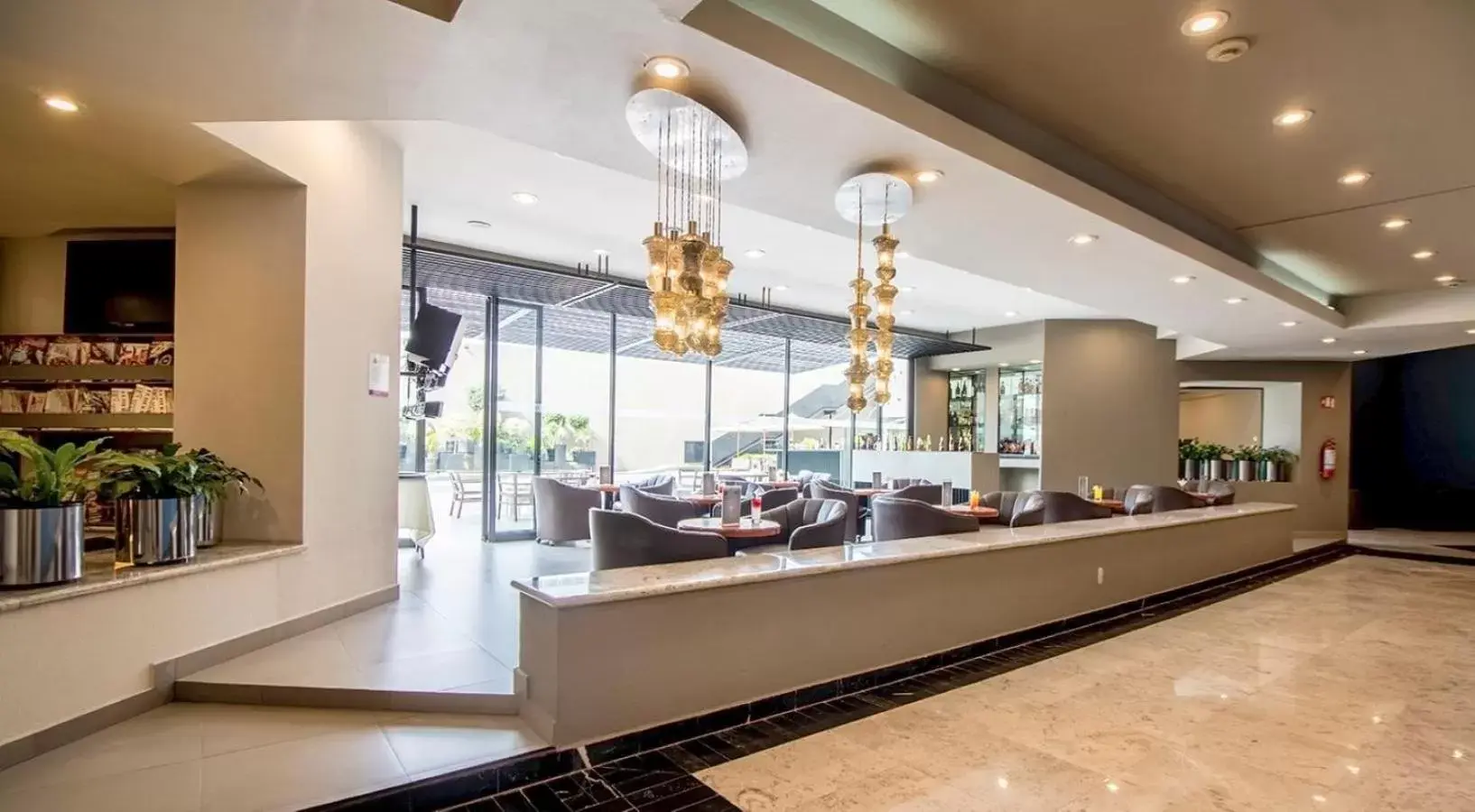 Lounge or bar, Lobby/Reception in Mision Toreo Centro de Convenciones