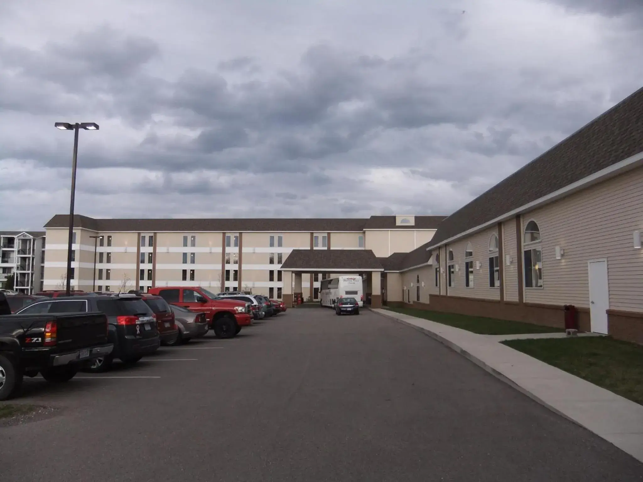 Property Building in Mackinaw Beach And Bay All Suites Resort
