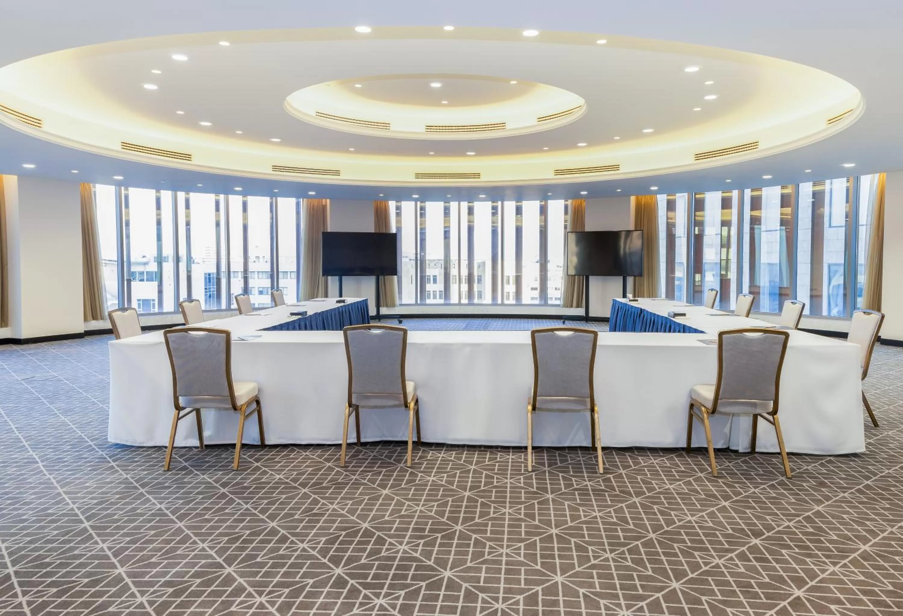 Meeting/conference room in Signia by Hilton