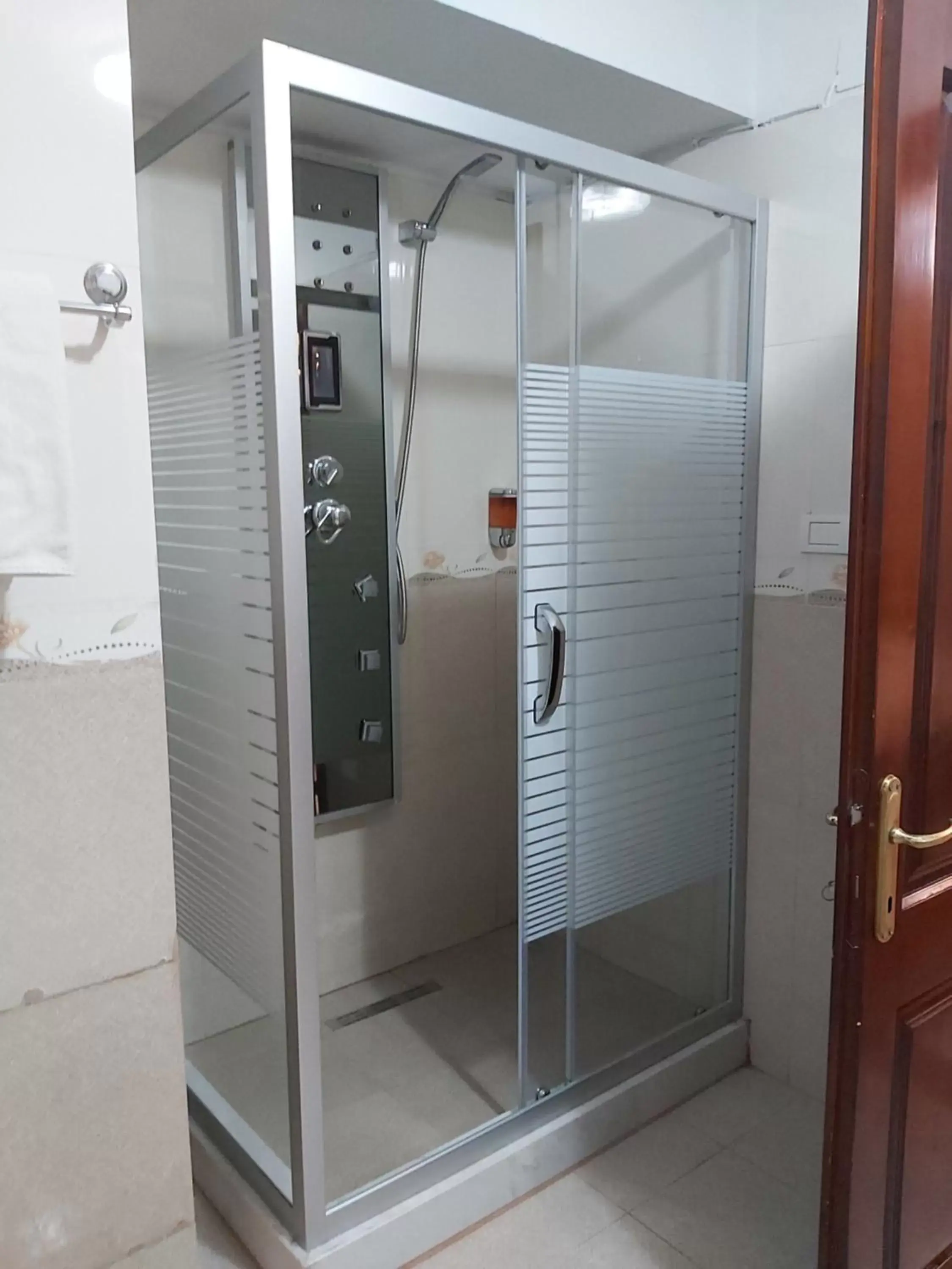 Shower, Bathroom in Hotel Kocibelli POOL & SPA