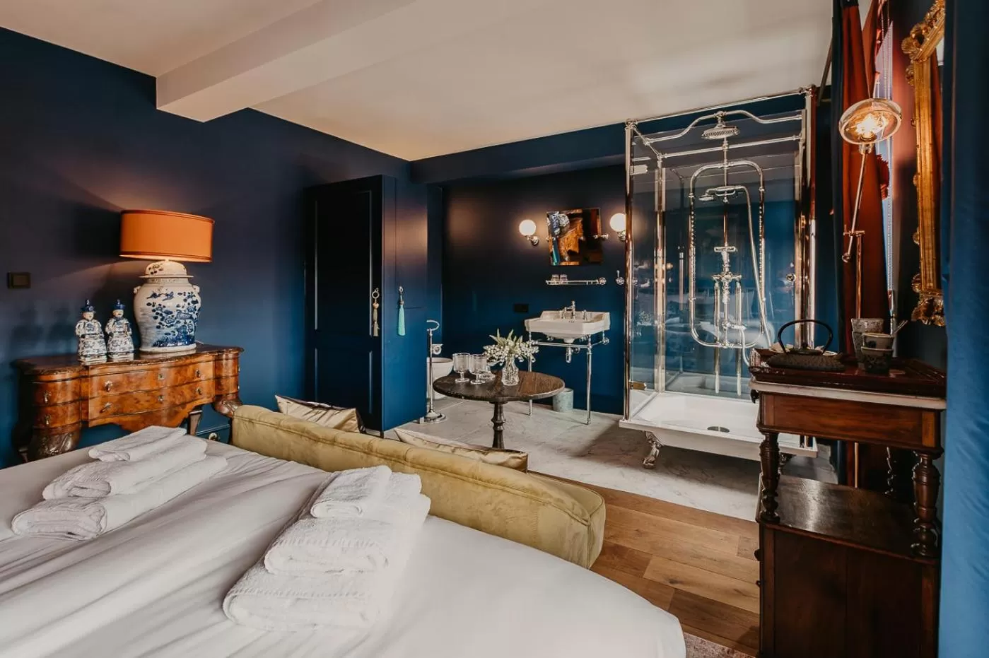 Photo of the whole room, Bed in Boutique Hotel Zeeuws-Meisje