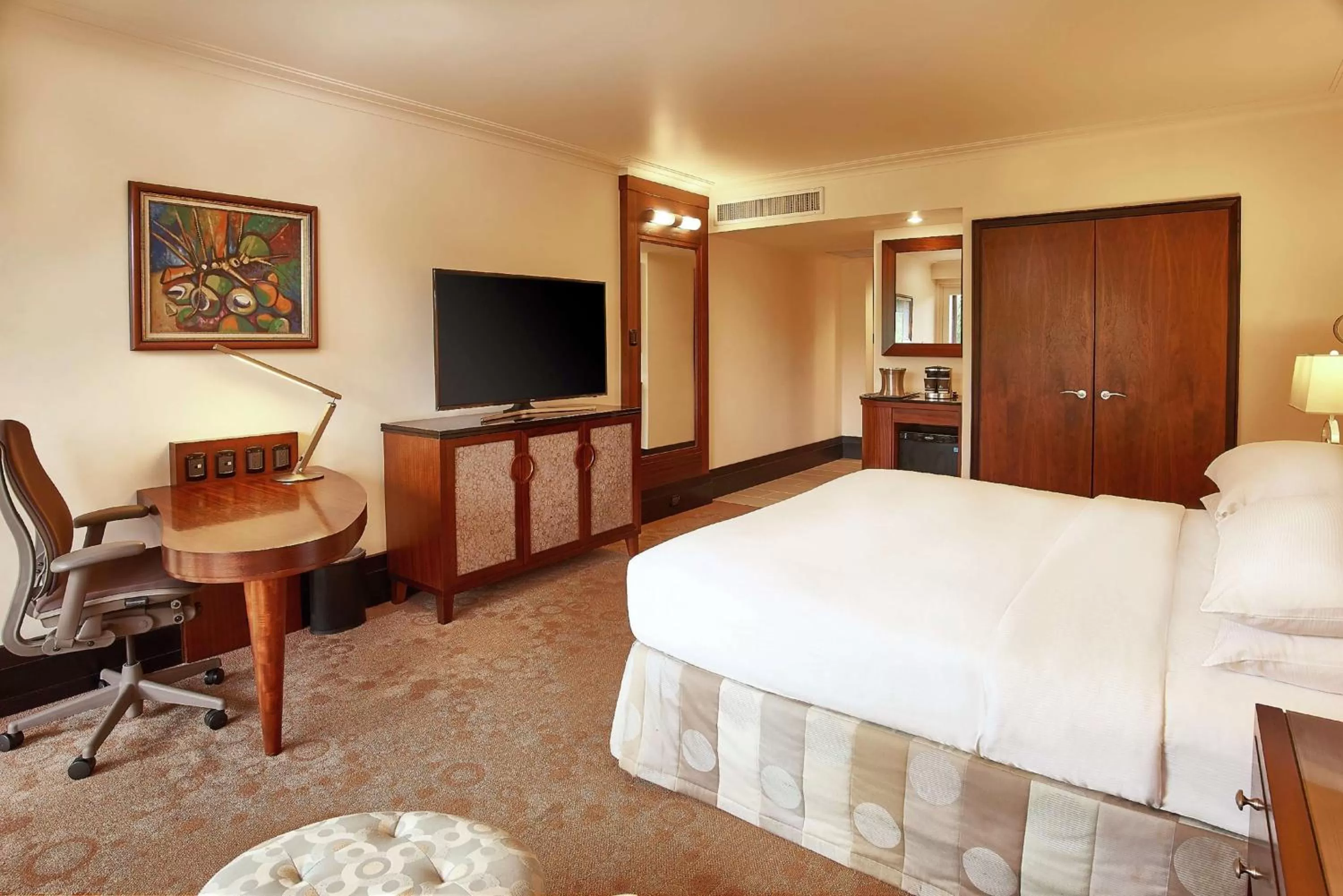 Bedroom, Bed in Hilton Trinidad & Conference Centre