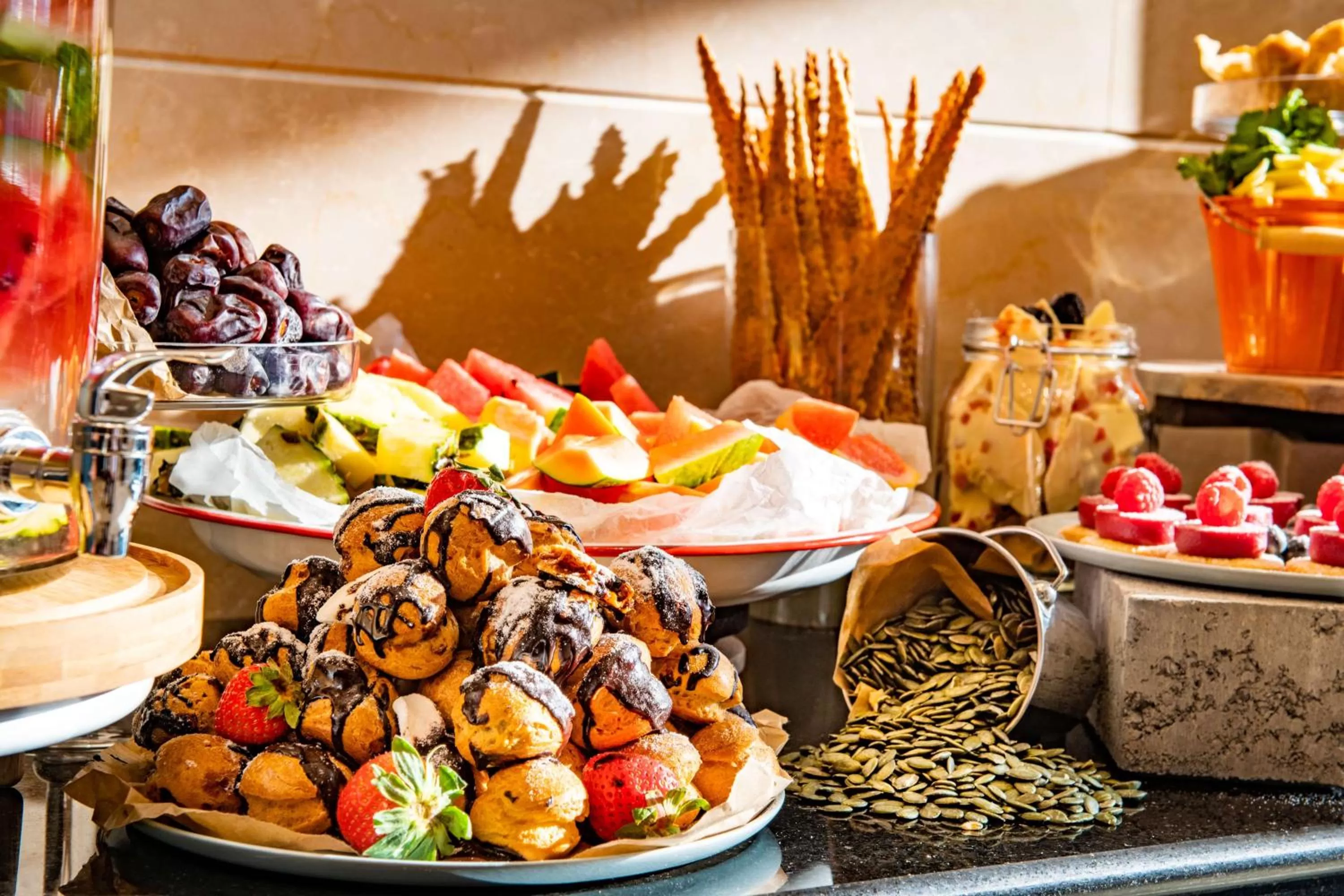 Restaurant/places to eat in Radisson Blu Hotel, Dubai Canal View