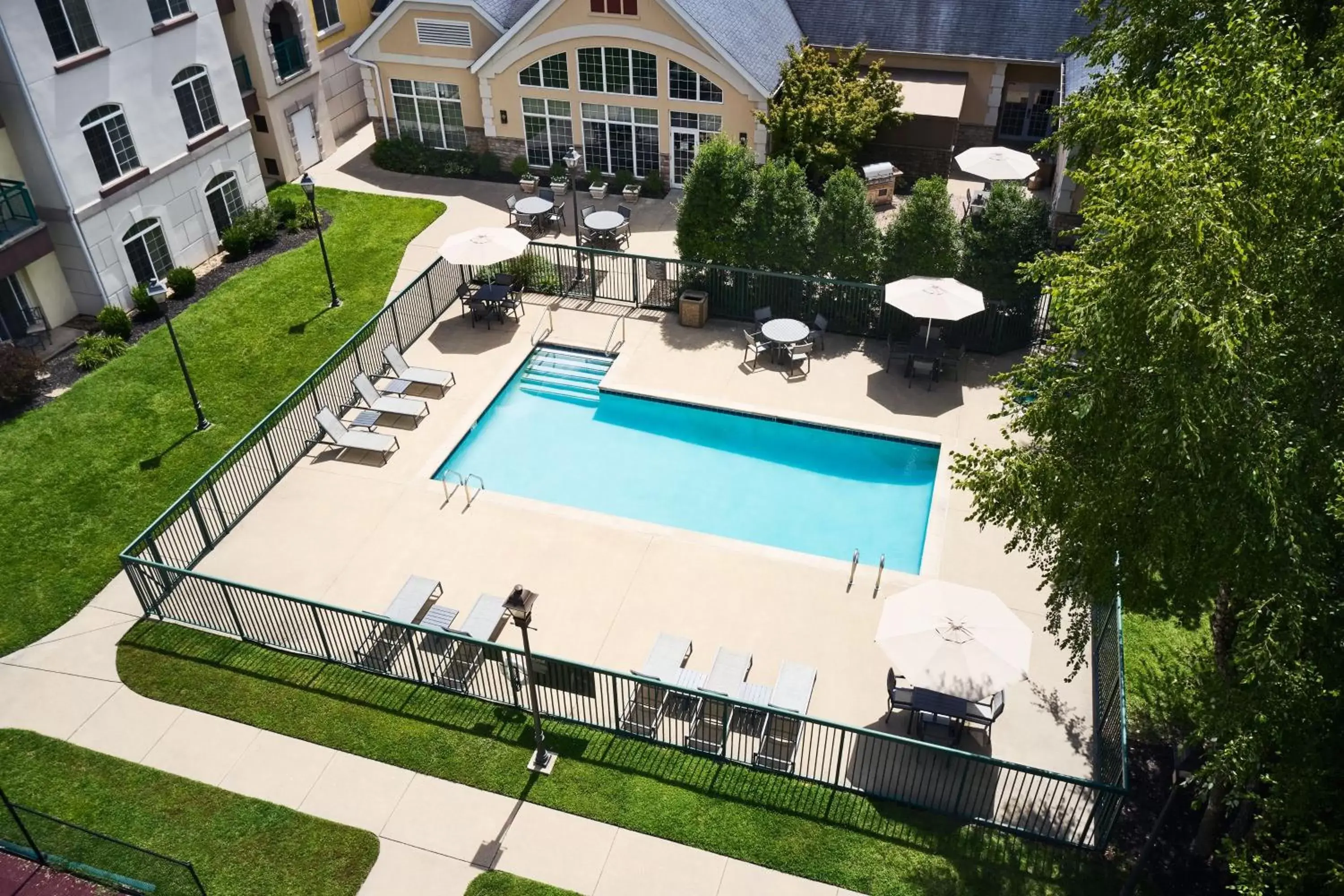 Swimming pool, Pool View in Residence Inn Springfield
