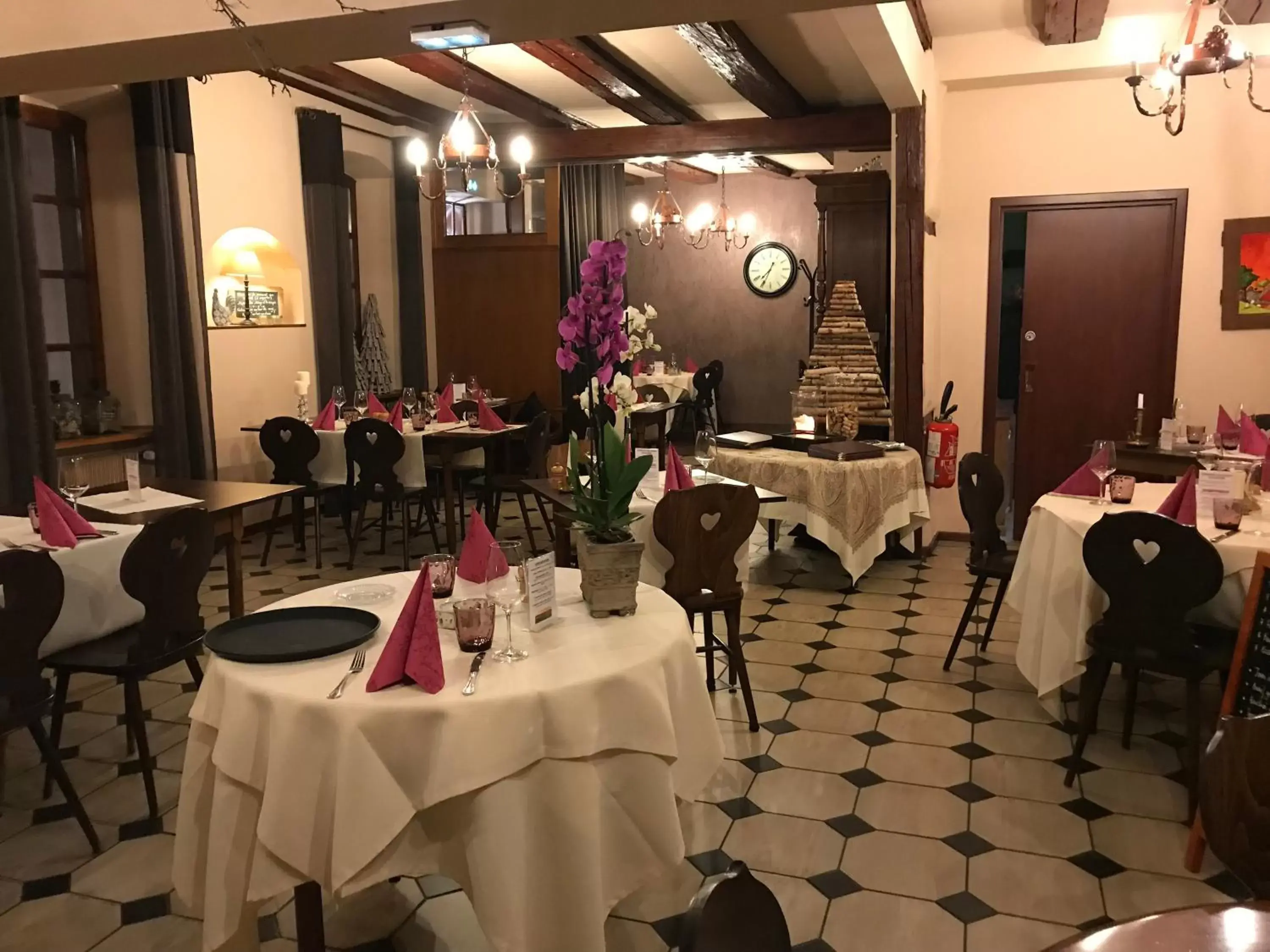 Restaurant/Places to Eat in Auberge Le Meisenberg