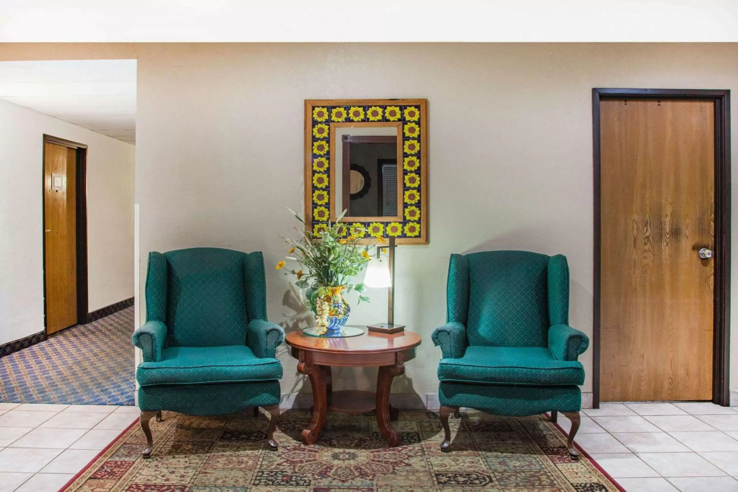 Super 8 by Wyndham Hot Springs Super 8 by Wyndham Hot Springs