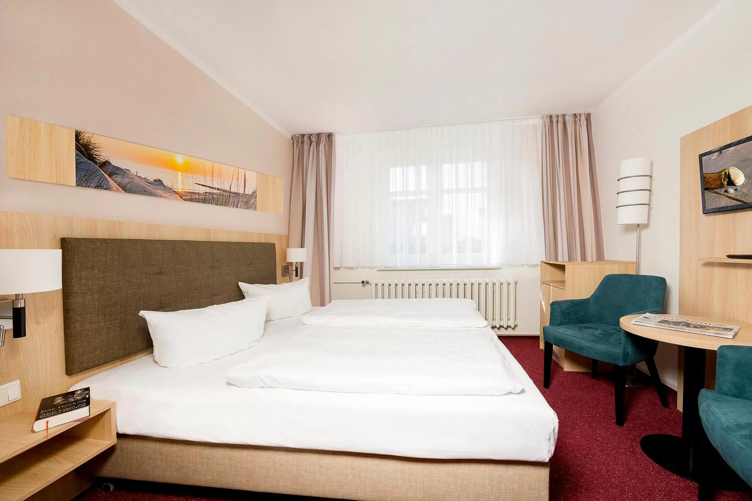 TV and multimedia, Bed in Garni Eden Hotels