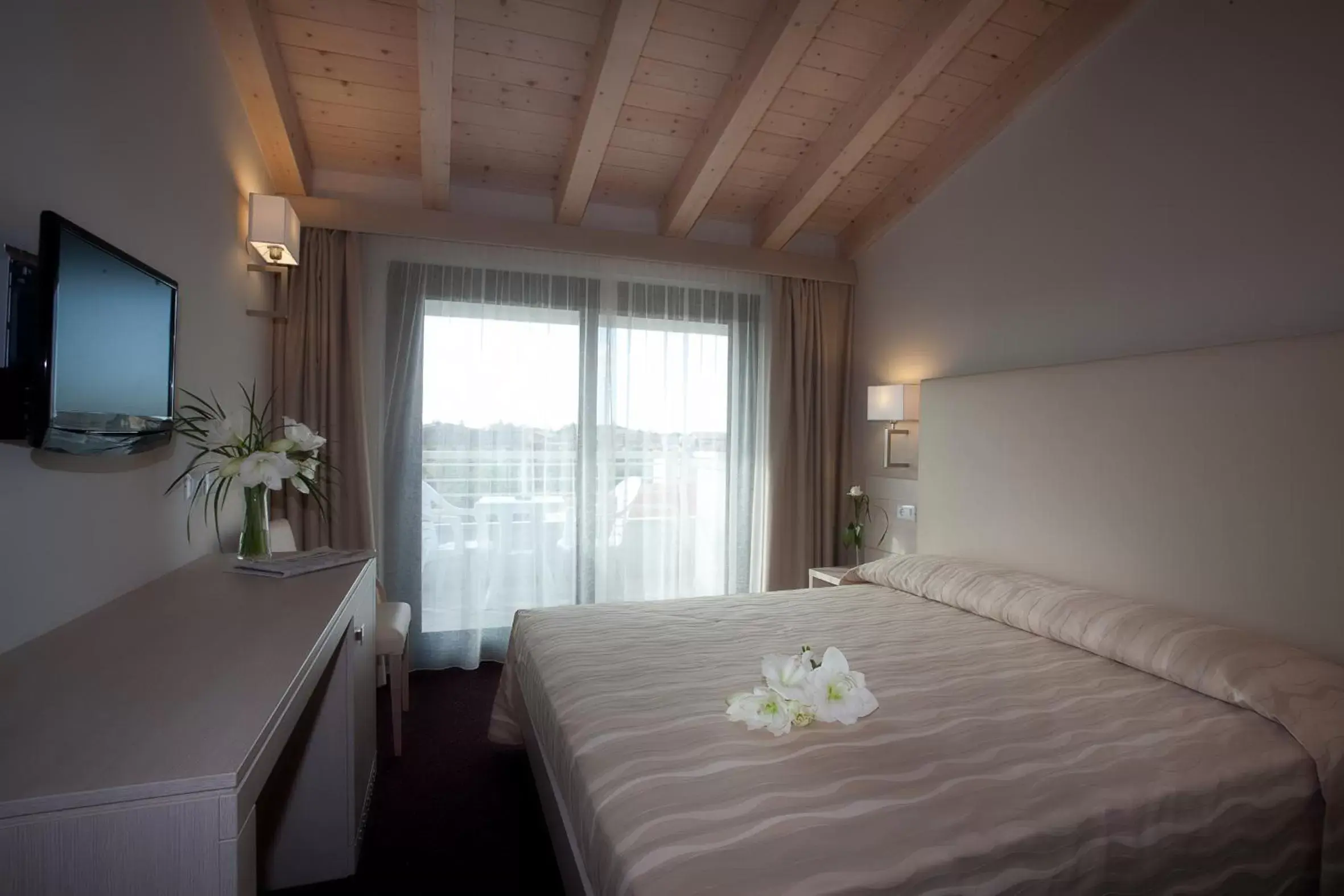 TV and multimedia, Bed in Hotel Porto Azzurro
