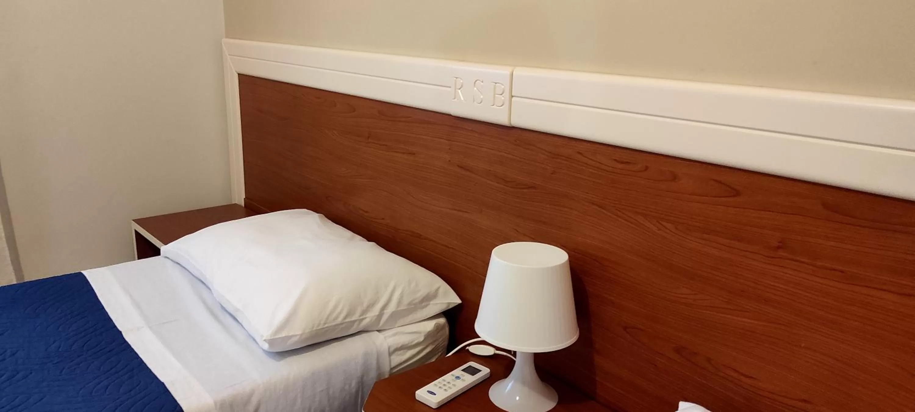 Bed in Residence Santa Barbara