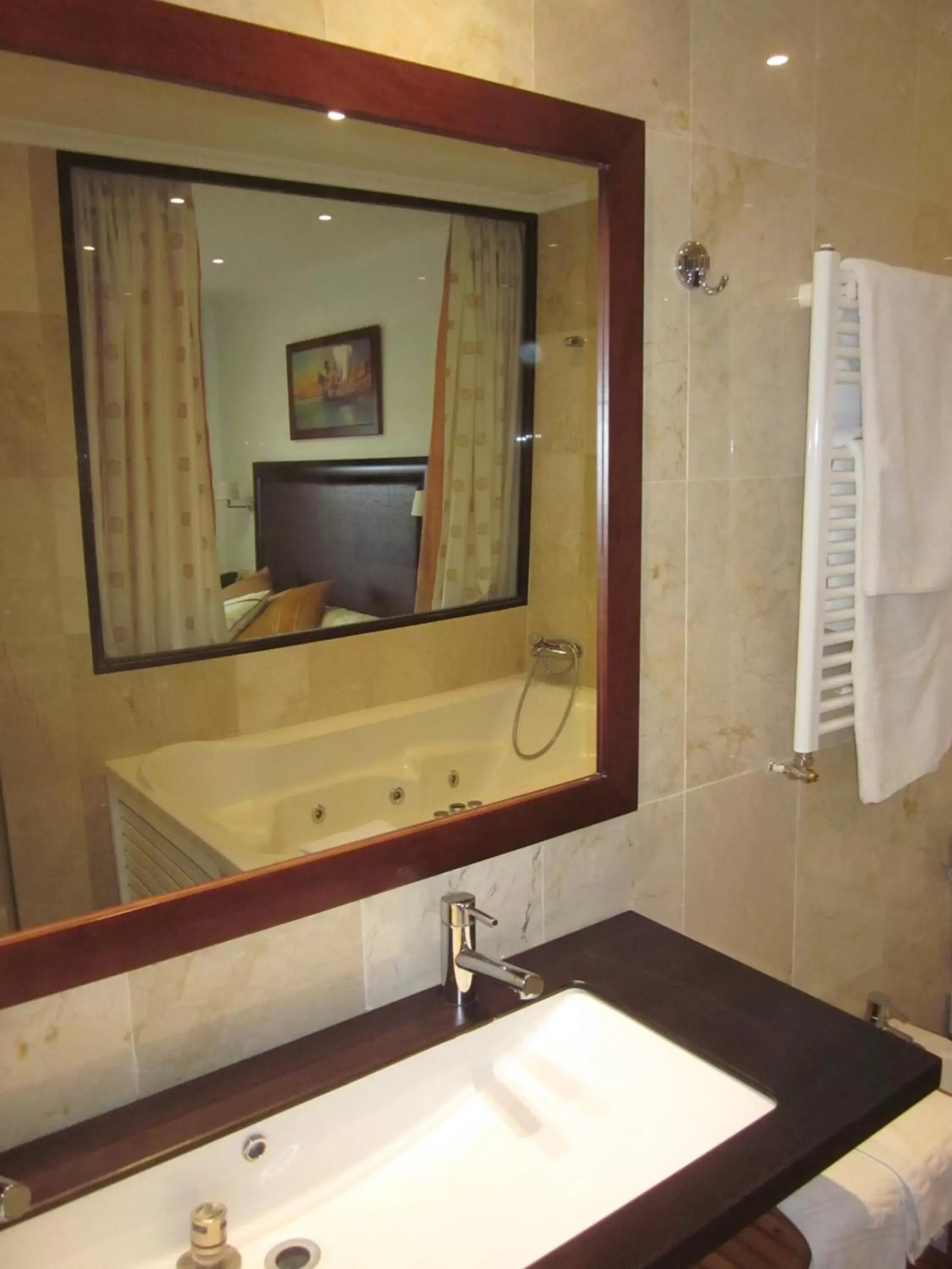 Bathroom in Hotel Mulhacen