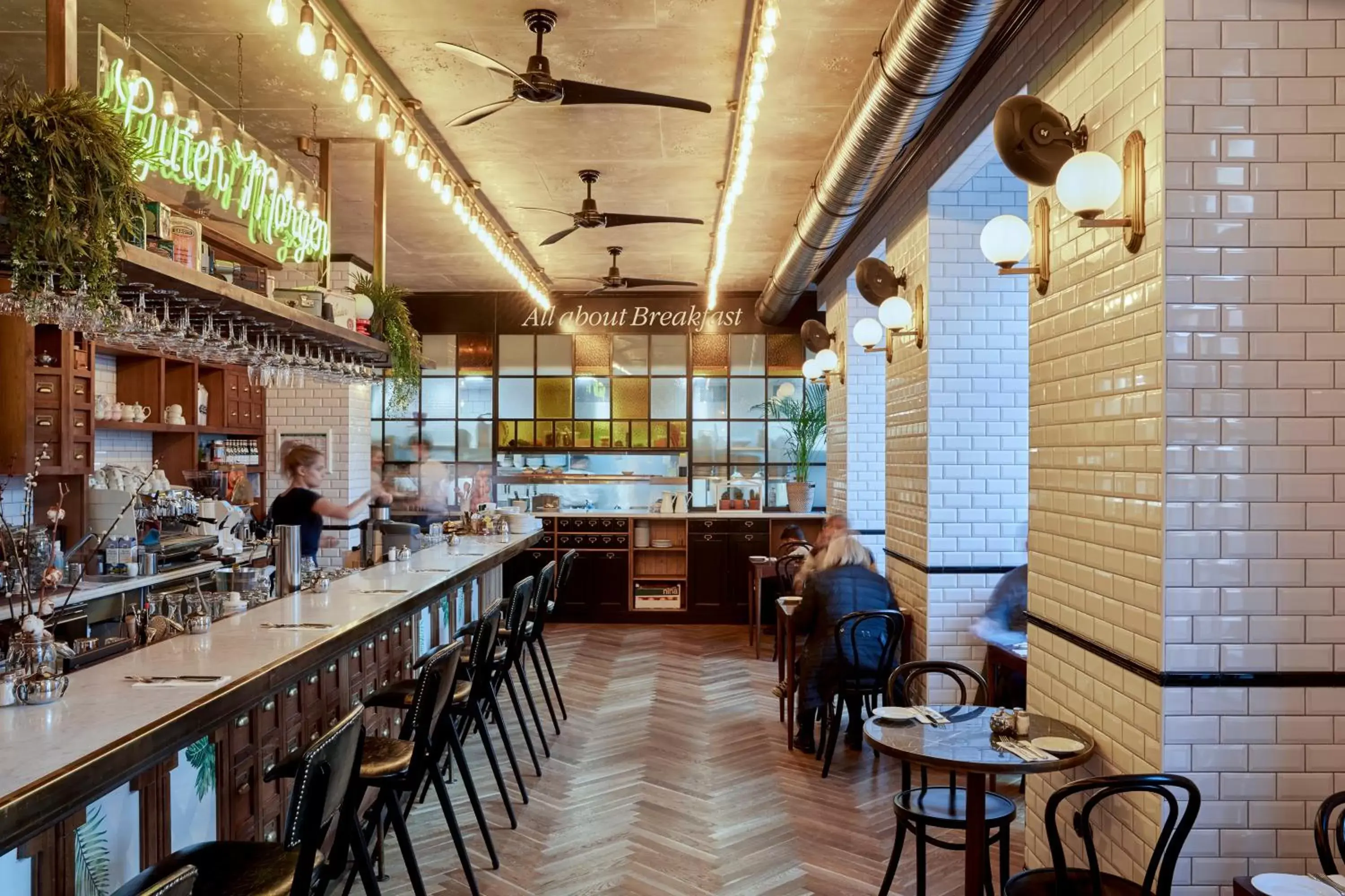 Lounge or bar in Max Brown Hotel Ku'damm, part of Sircle Collection Lounge or bar in Max Brown Hotel Ku'damm, part of Sircle Collection