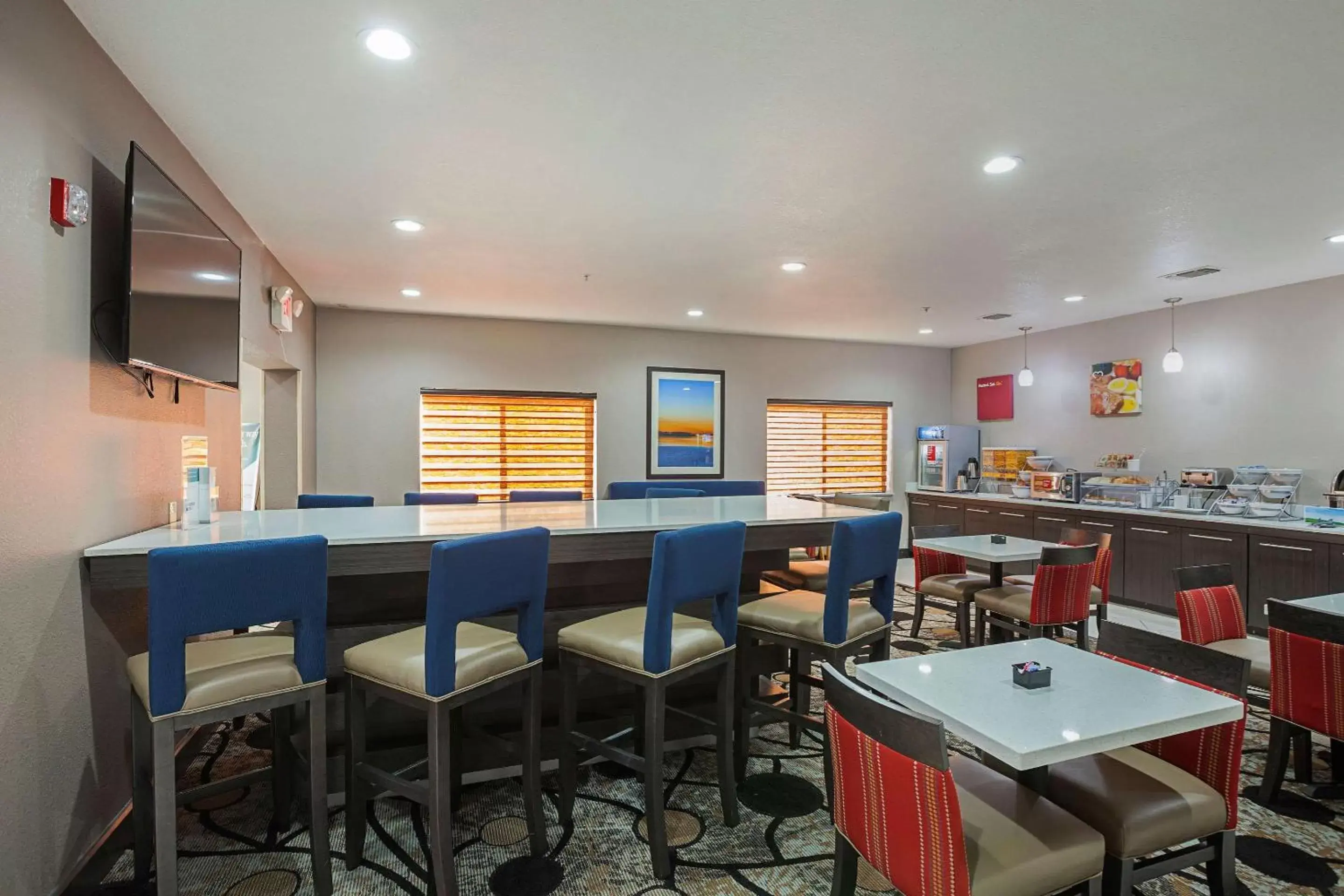 Restaurant/Places to Eat in Comfort Suites Lewisville