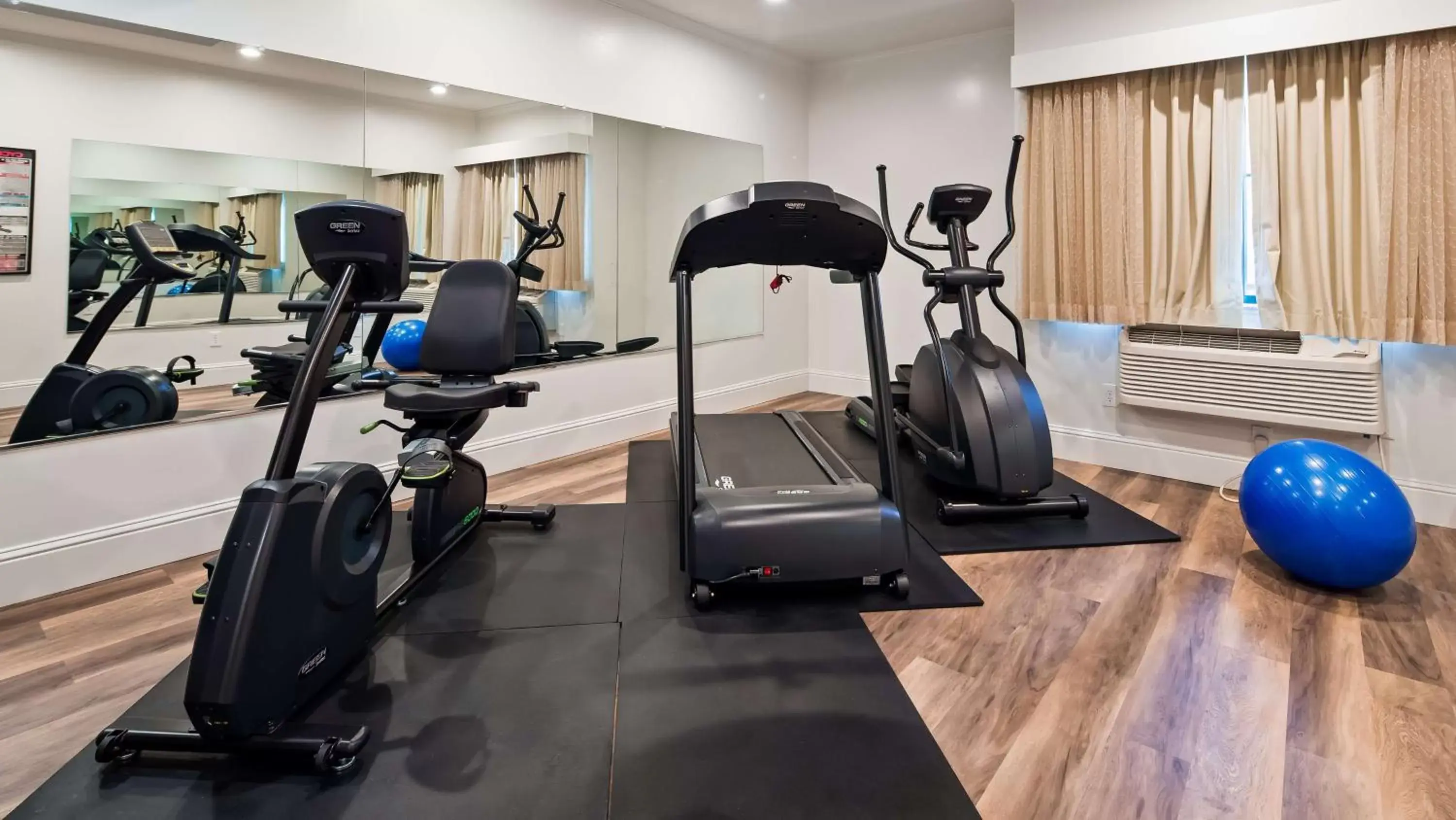 Fitness centre/facilities, Fitness Center/Facilities in Best Western Plus Palm Court Hotel