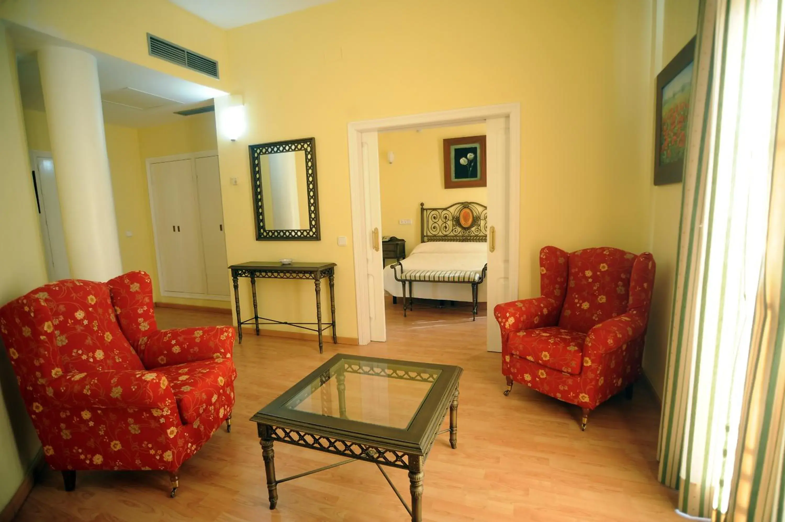 Photo of the whole room, Seating Area in Hotel Castillo