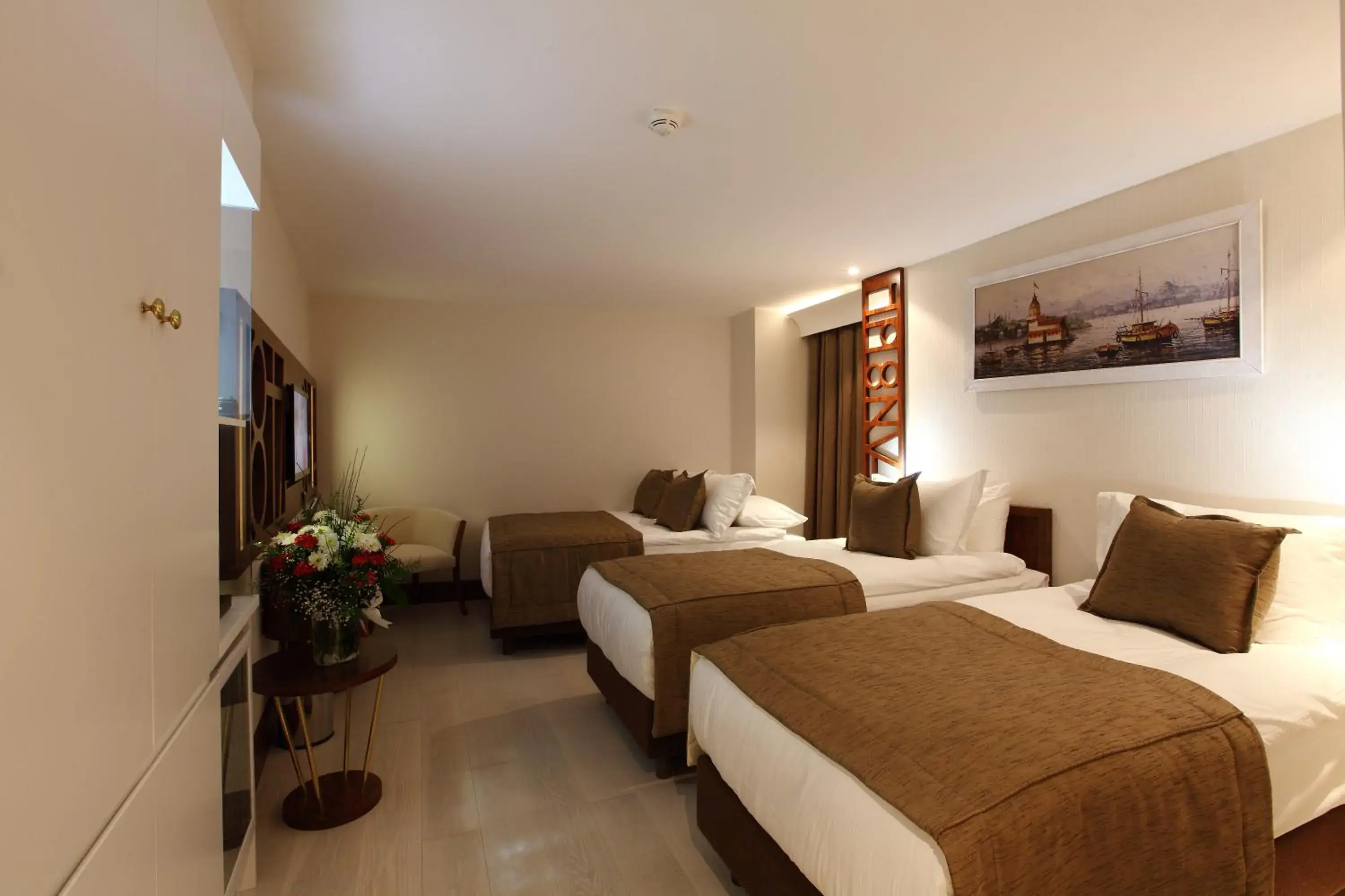 Photo of the whole room, Bed in Victory Hotel & Spa Istanbul