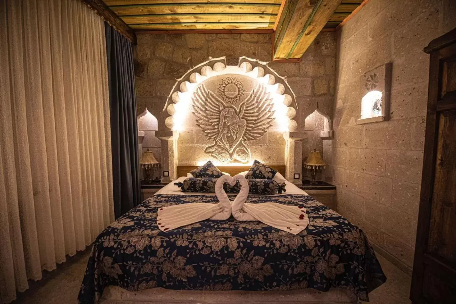 Massage, Bed in Historical Goreme House