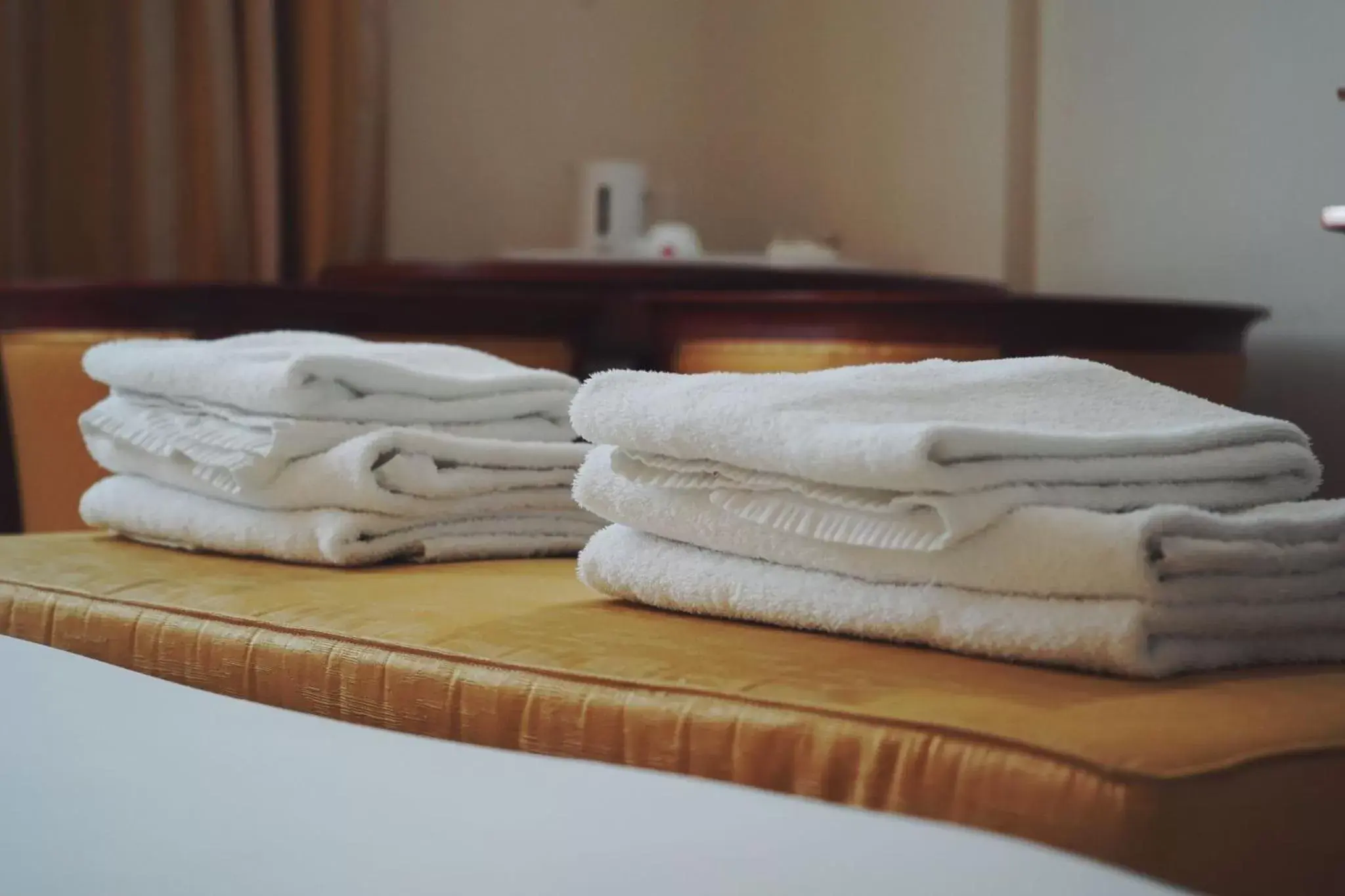 towels, Bed in Hotel Vecchio Casello