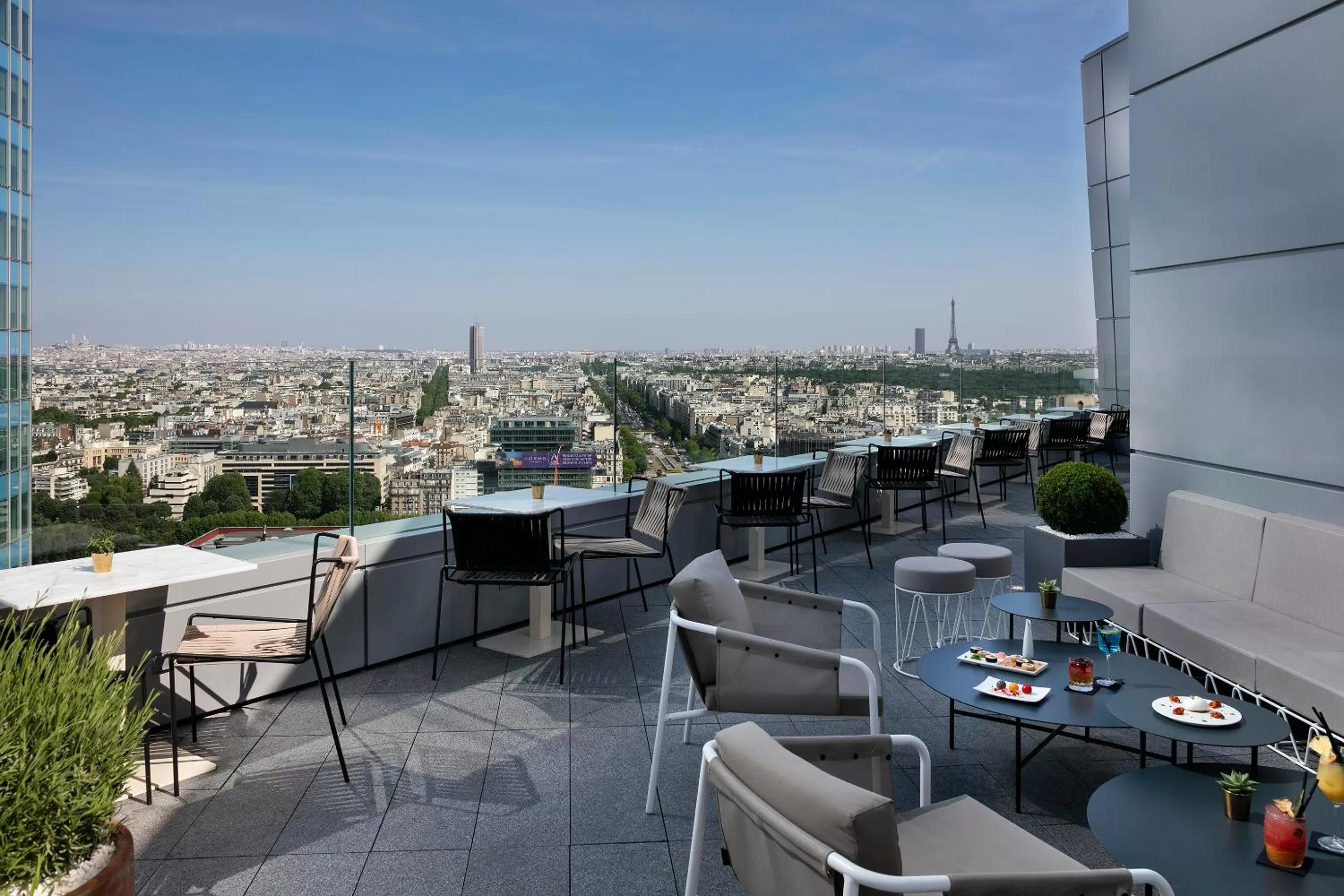 Balcony/Terrace in Melia Paris La Defense