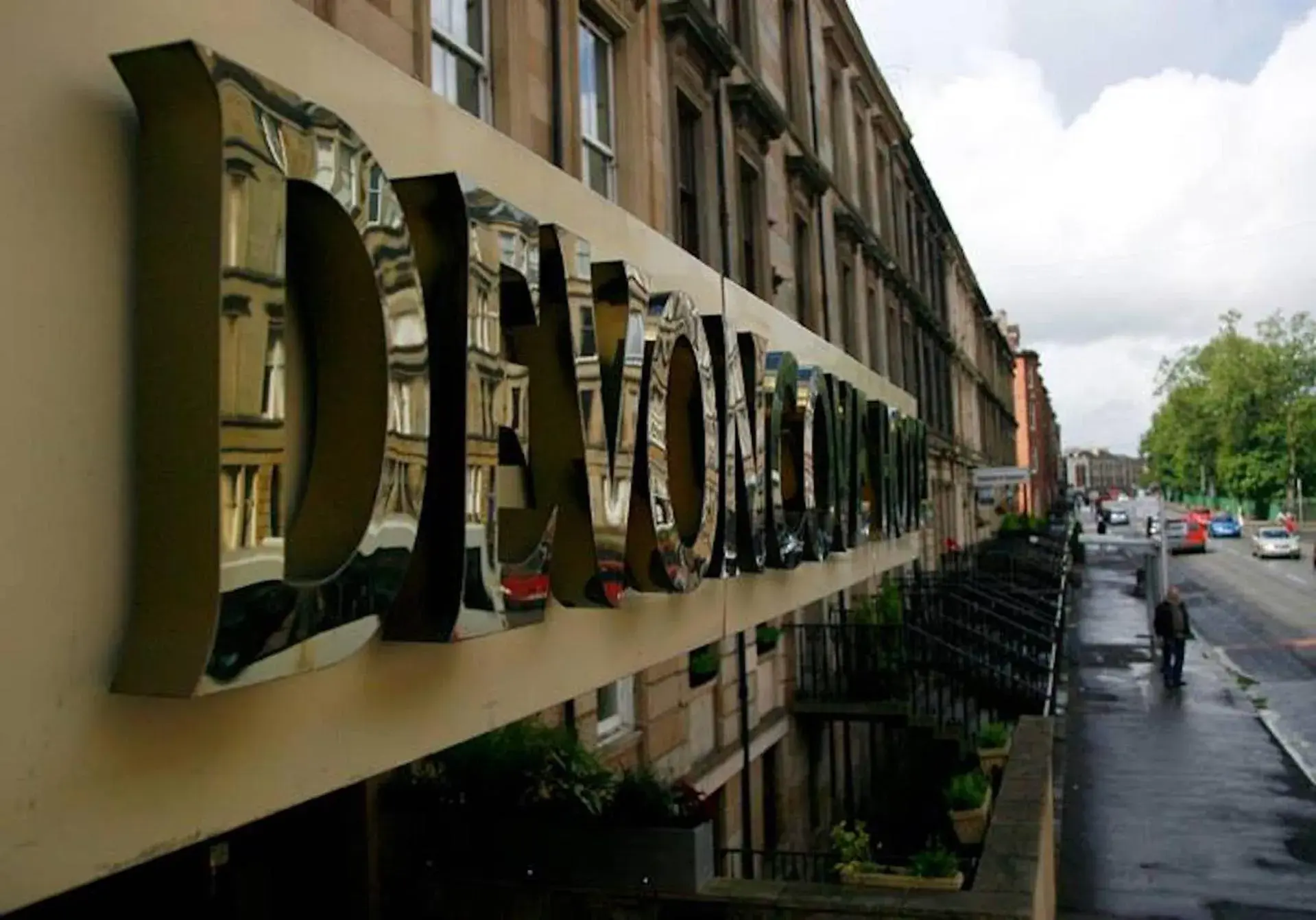Property building in Devoncove Hotel Glasgow
