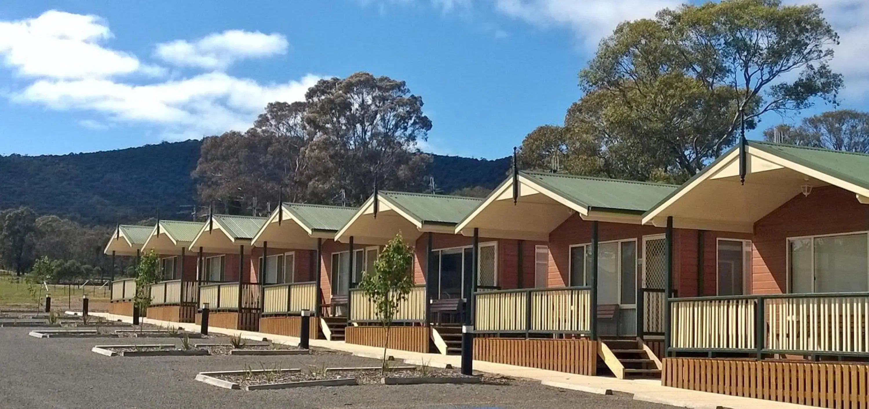 Property Building in Canberra Carotel Motel