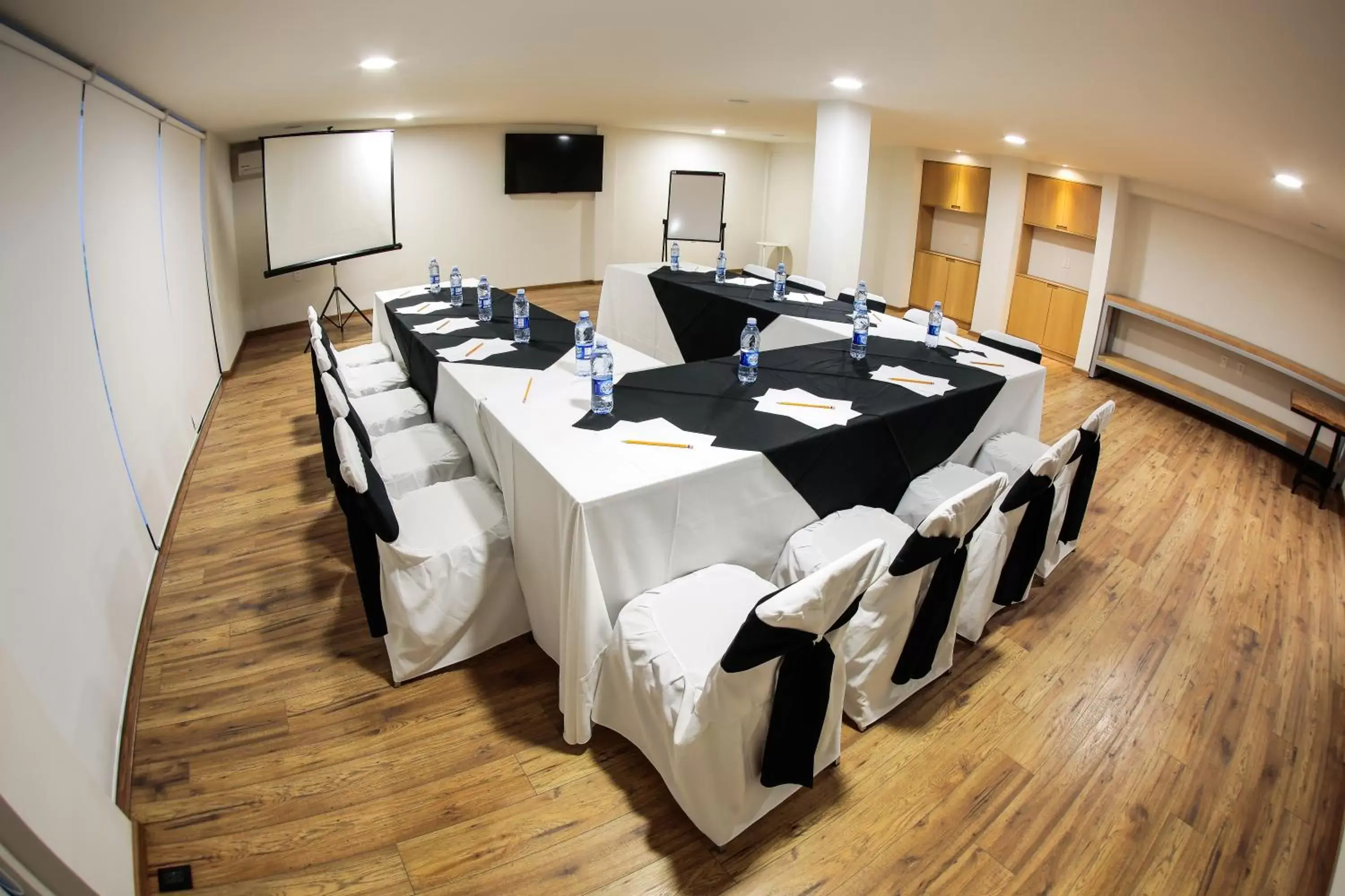 Meeting/conference room in Hotel Perla Central
