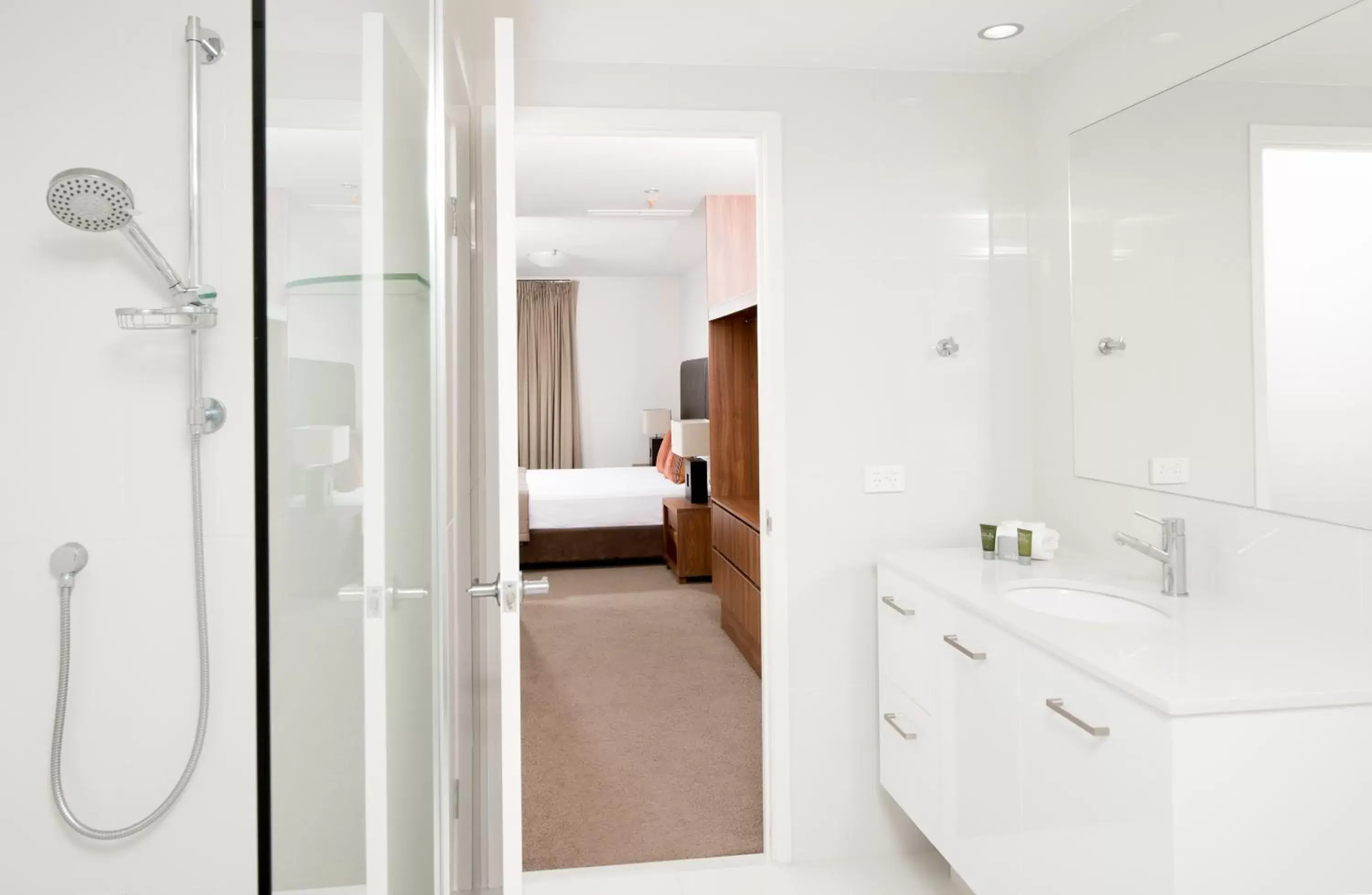 Bathroom in Paradise Centre Apartments