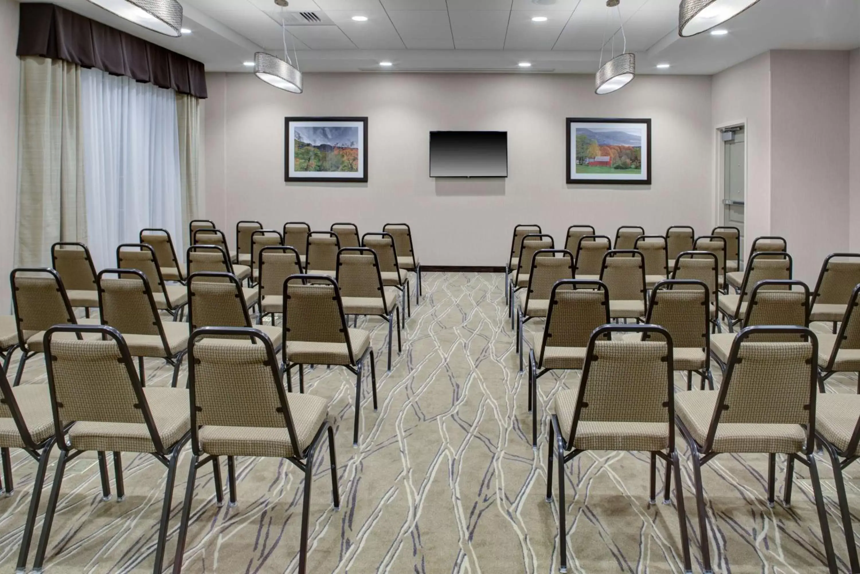 Meeting/conference room in Hampton Inn & Suites Manchester, Vt