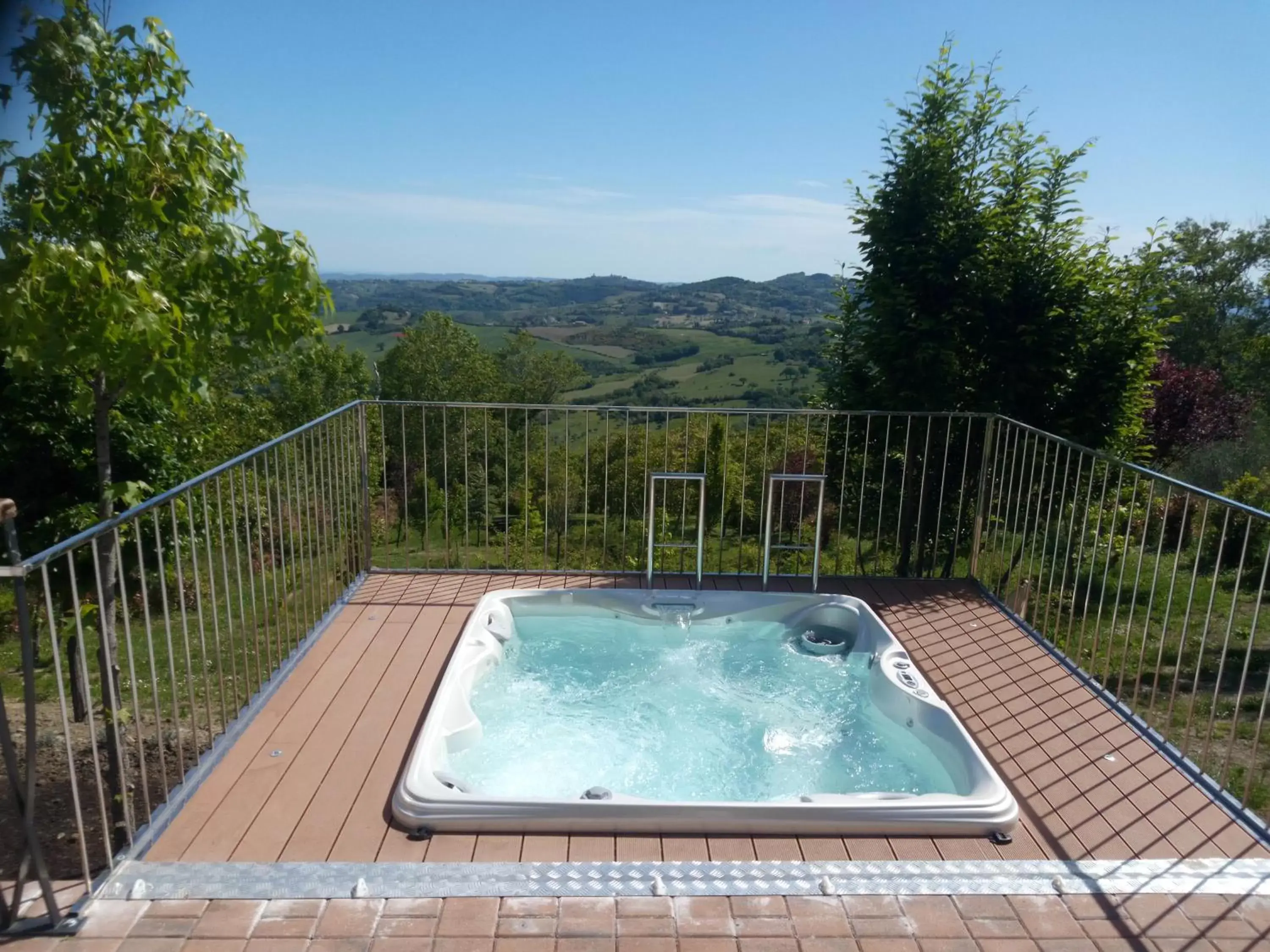 Hot Tub, Swimming Pool in Albergo Diffuso - Il Poggetto tra Urbino & San Marino