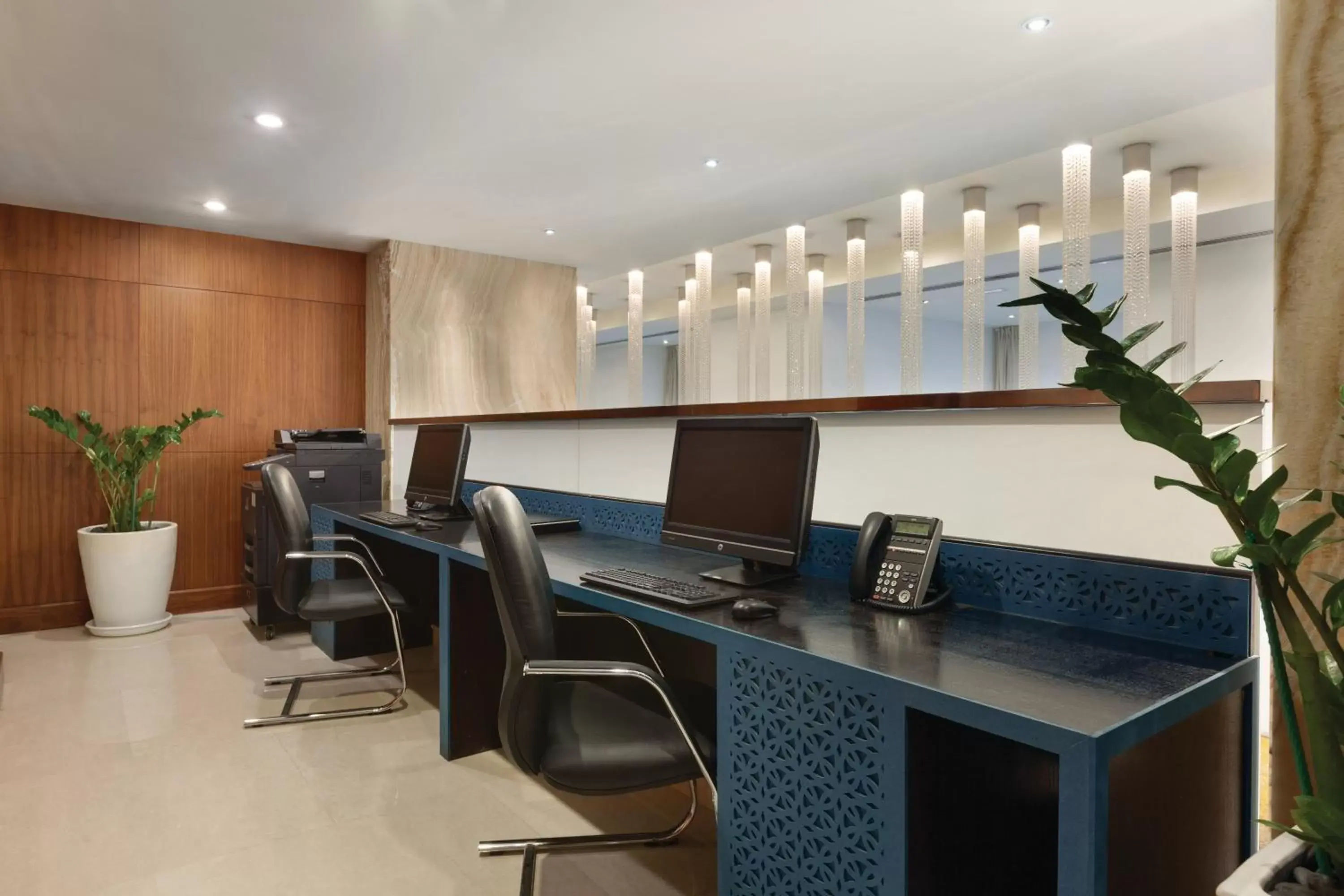 Business facilities, Business Area/Conference Room in Ramada Downtown Dubai