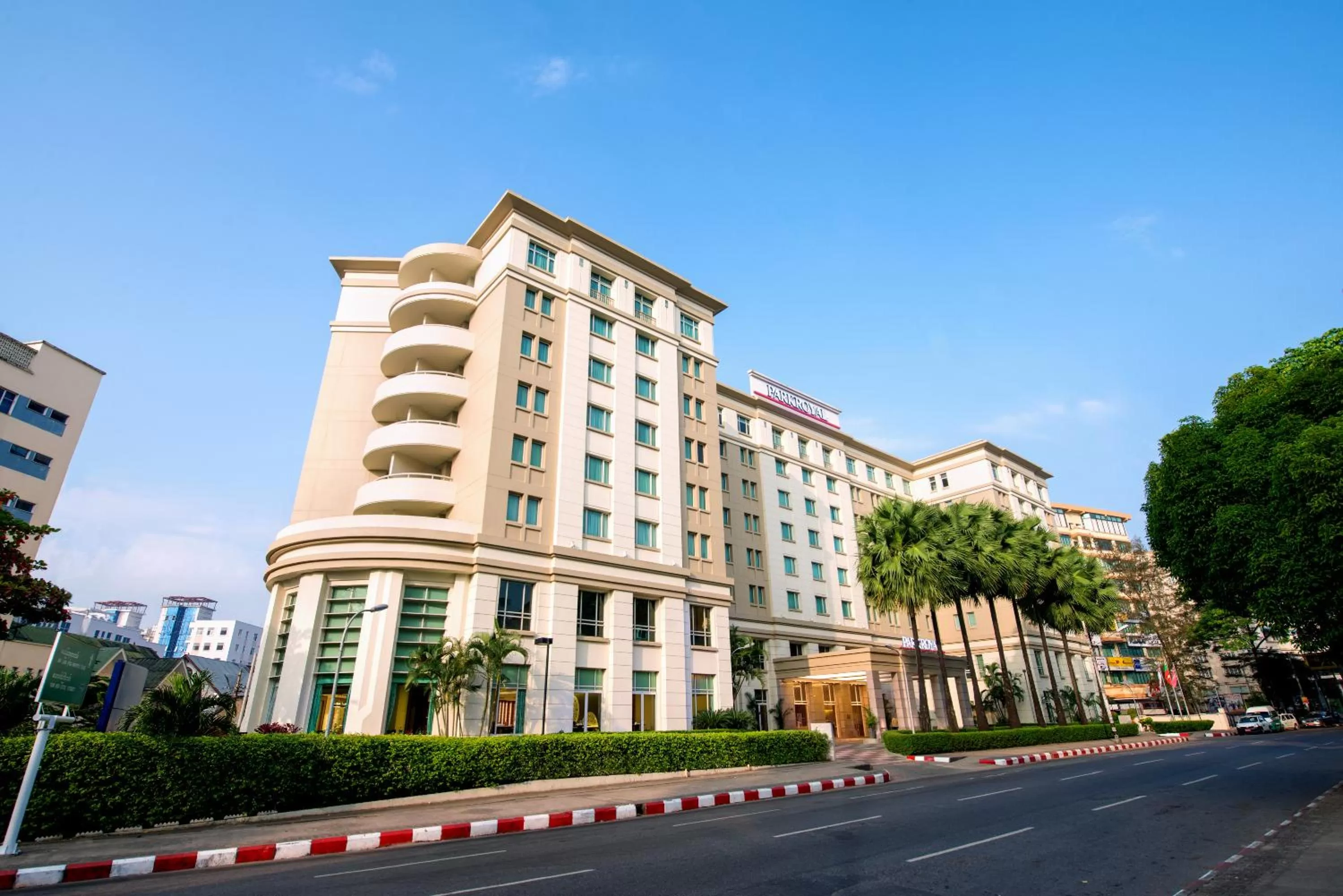 Facade/entrance in PARKROYAL Yangon