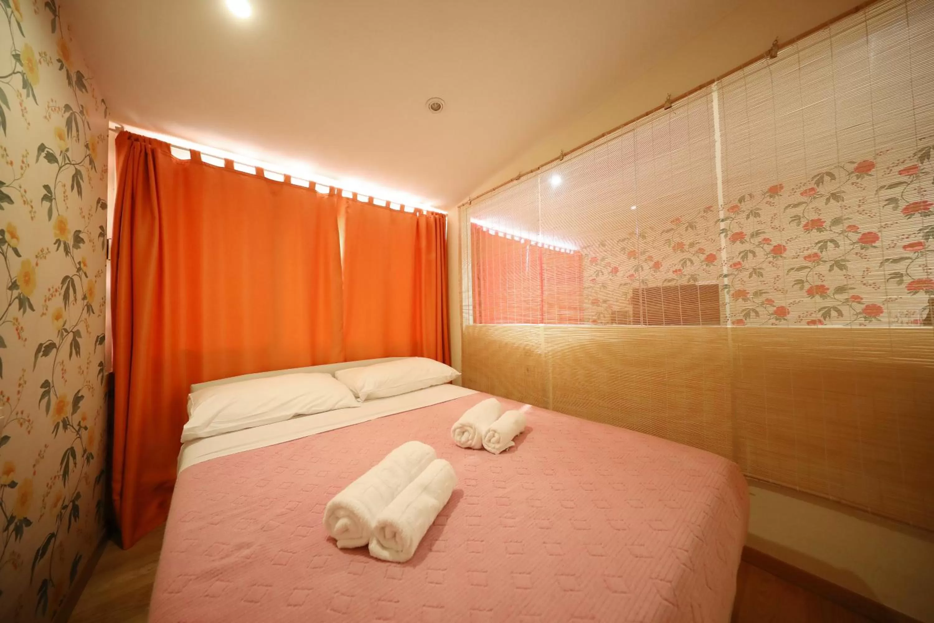 Bed in Central Apartments Integrated Hotel