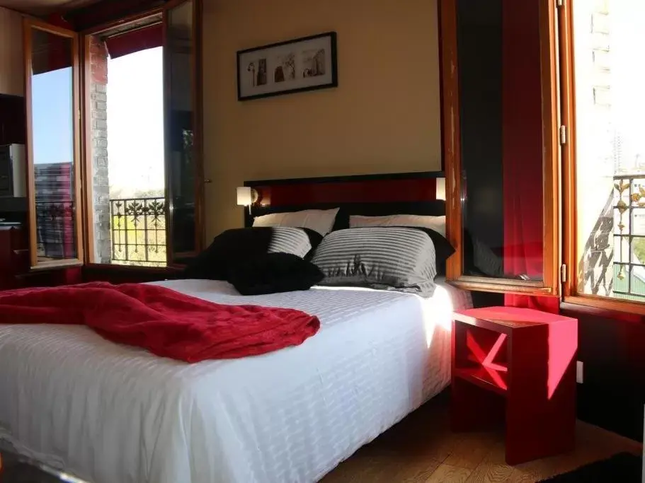 Bedroom, Bed in Marinha Hotel