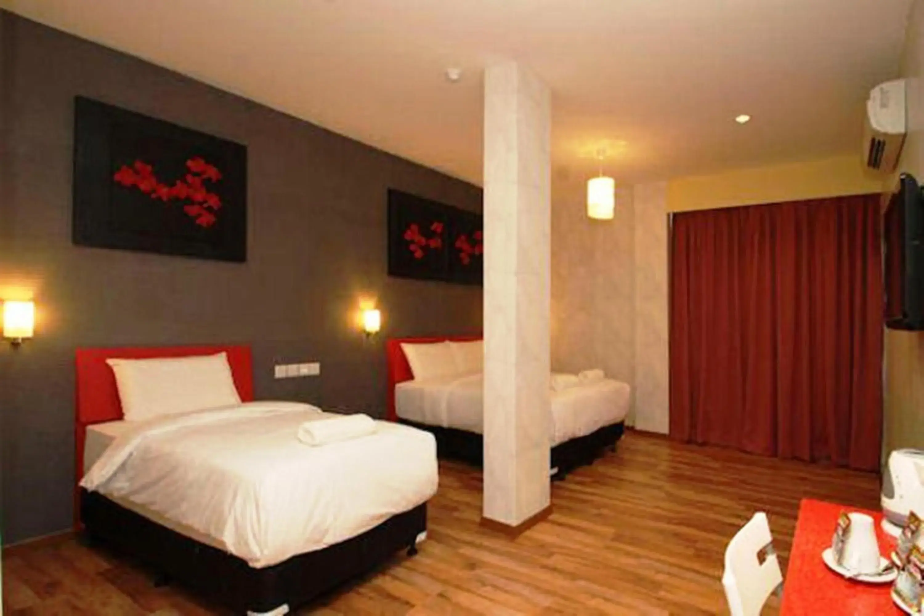 Photo of the whole room, Bed in Ipoh Boutique Hotel