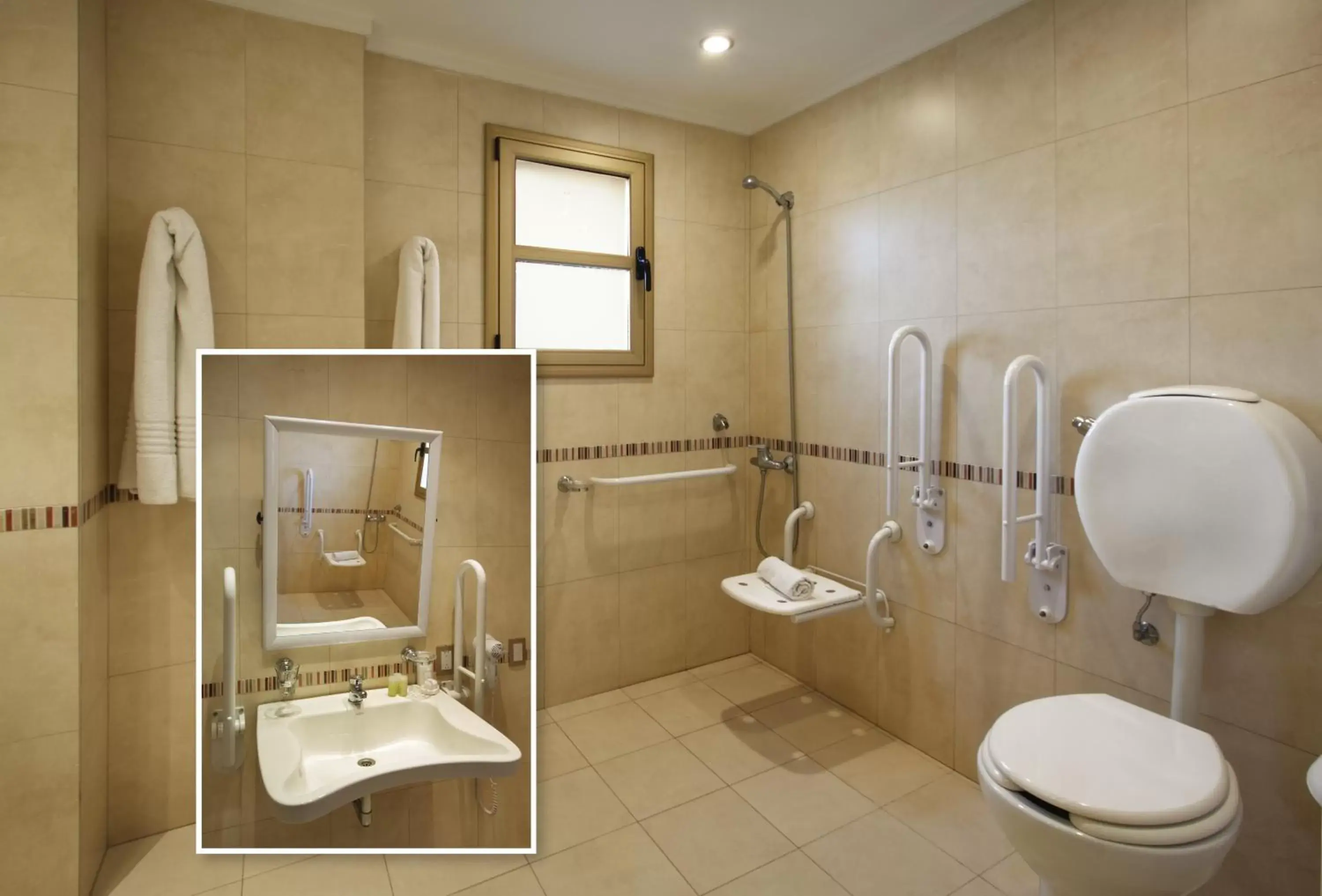 Shower, Bathroom in Hotel Intersur Recoleta