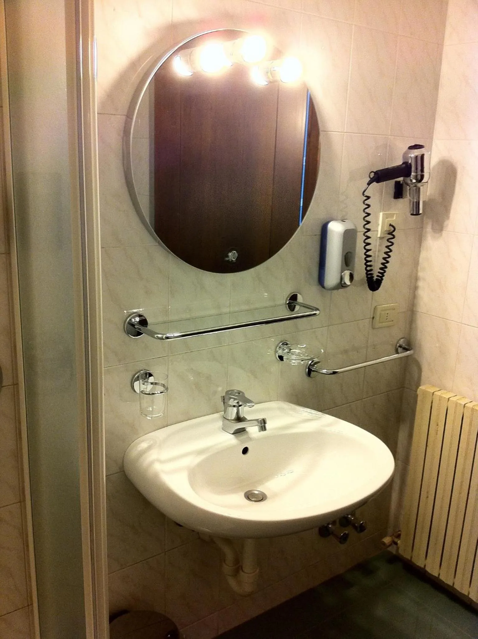 Bathroom in Hotel Baita Clementi