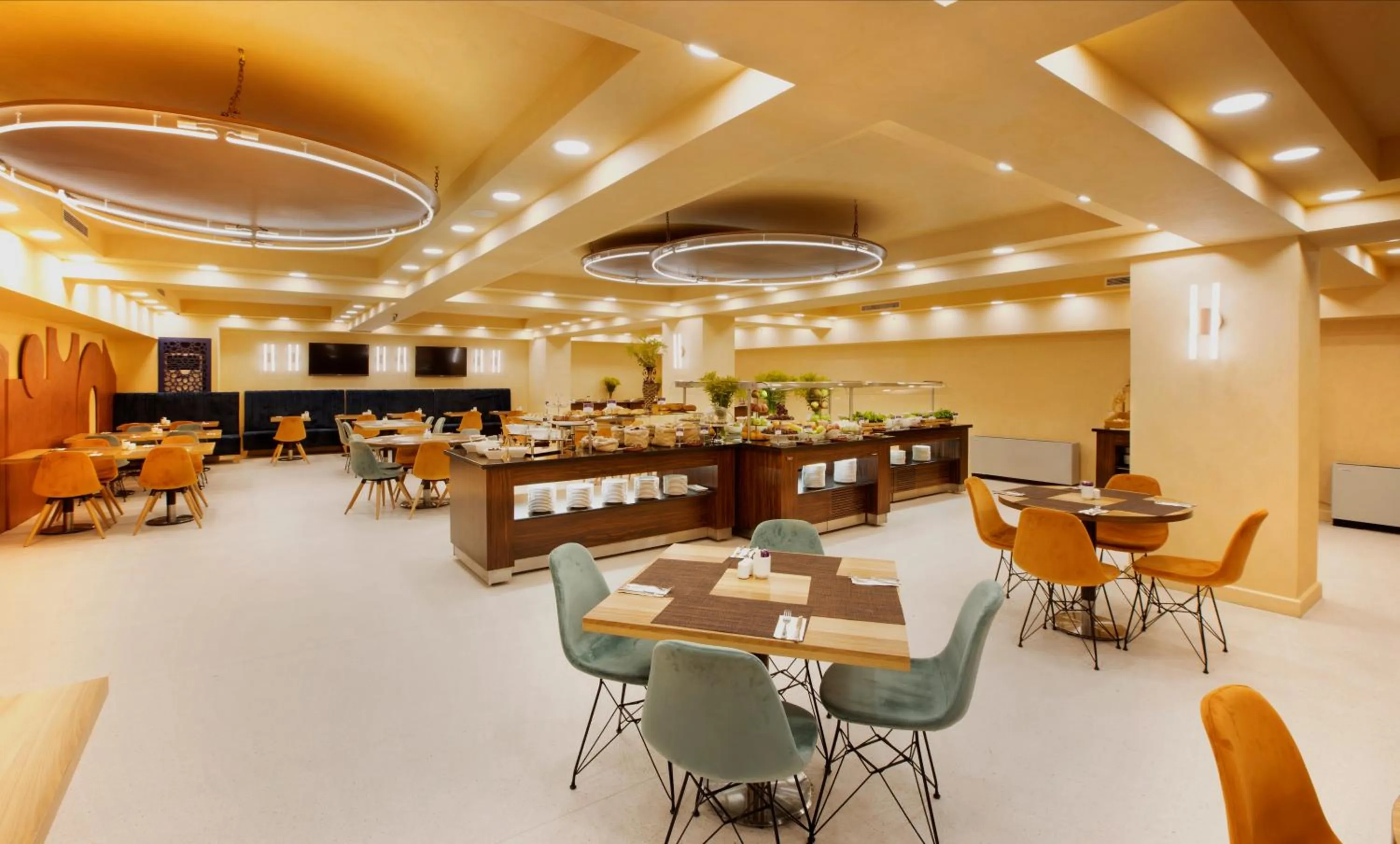 Restaurant/places to eat in Mercure Istanbul Bakirkoy