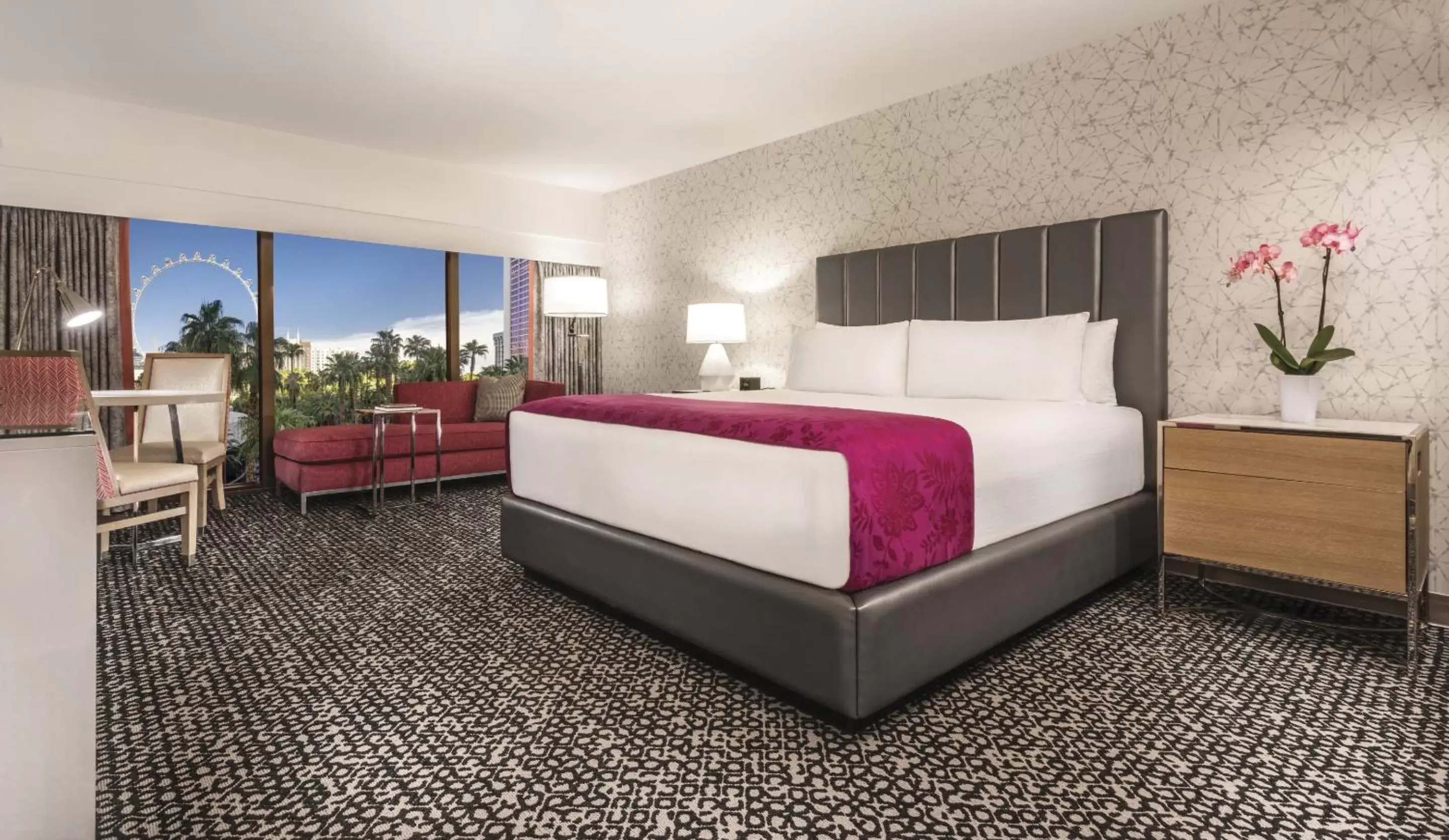Flamingo Room King Attraction View in Paris Las Vegas Hotel & Casino