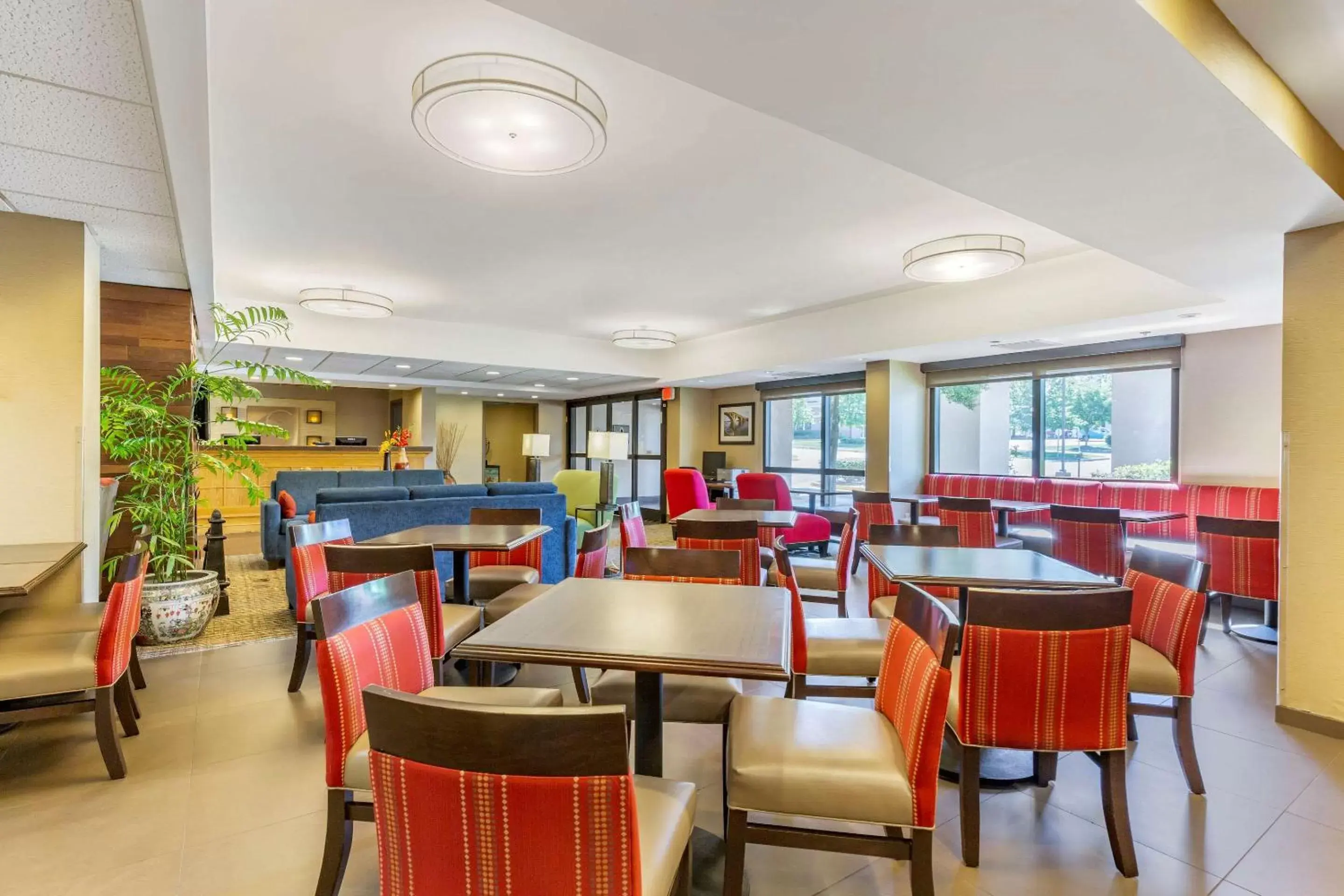 Restaurant/Places to Eat in Comfort Inn Quantico