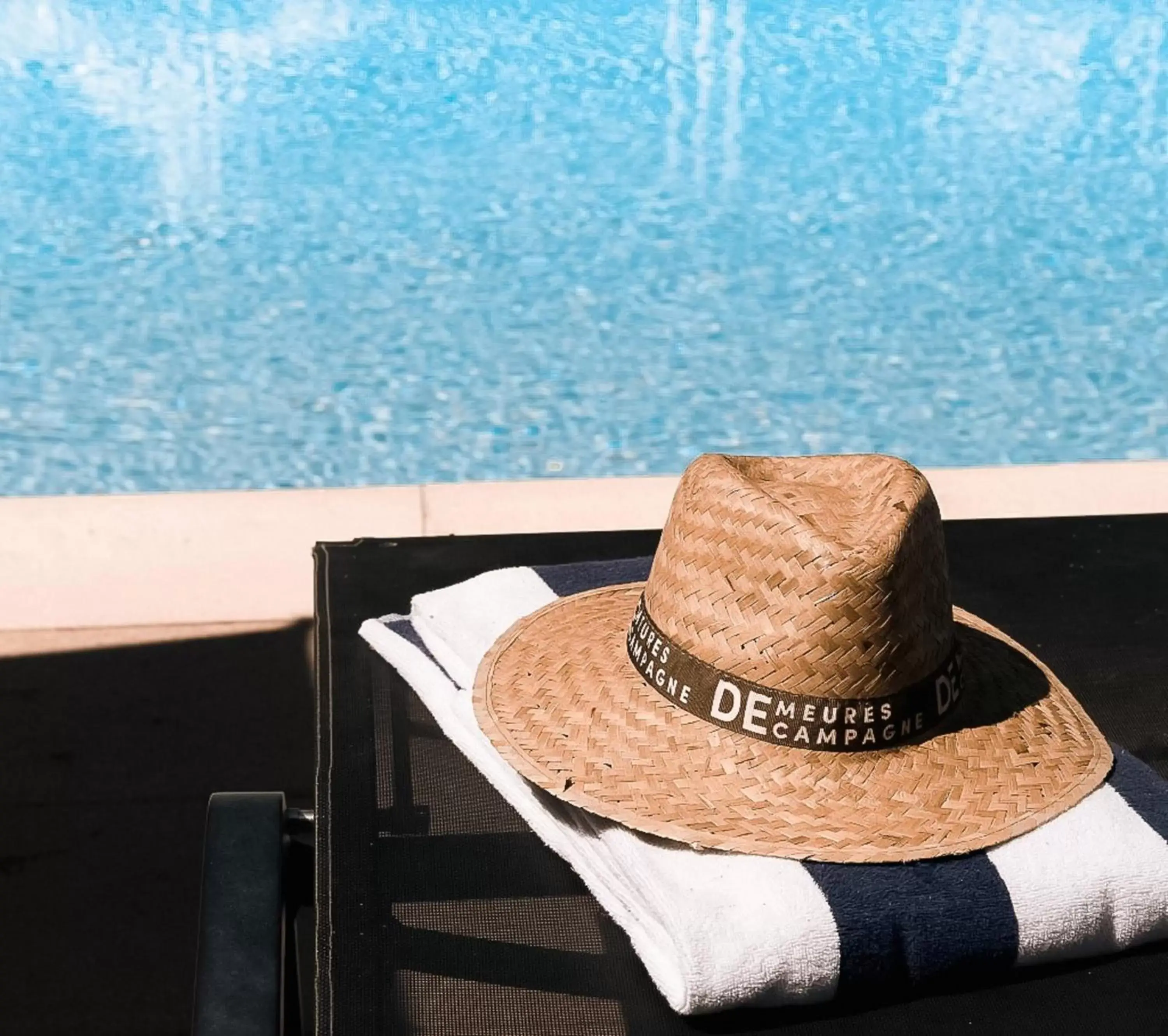 Swimming pool in Novotel Domaine de Maffliers