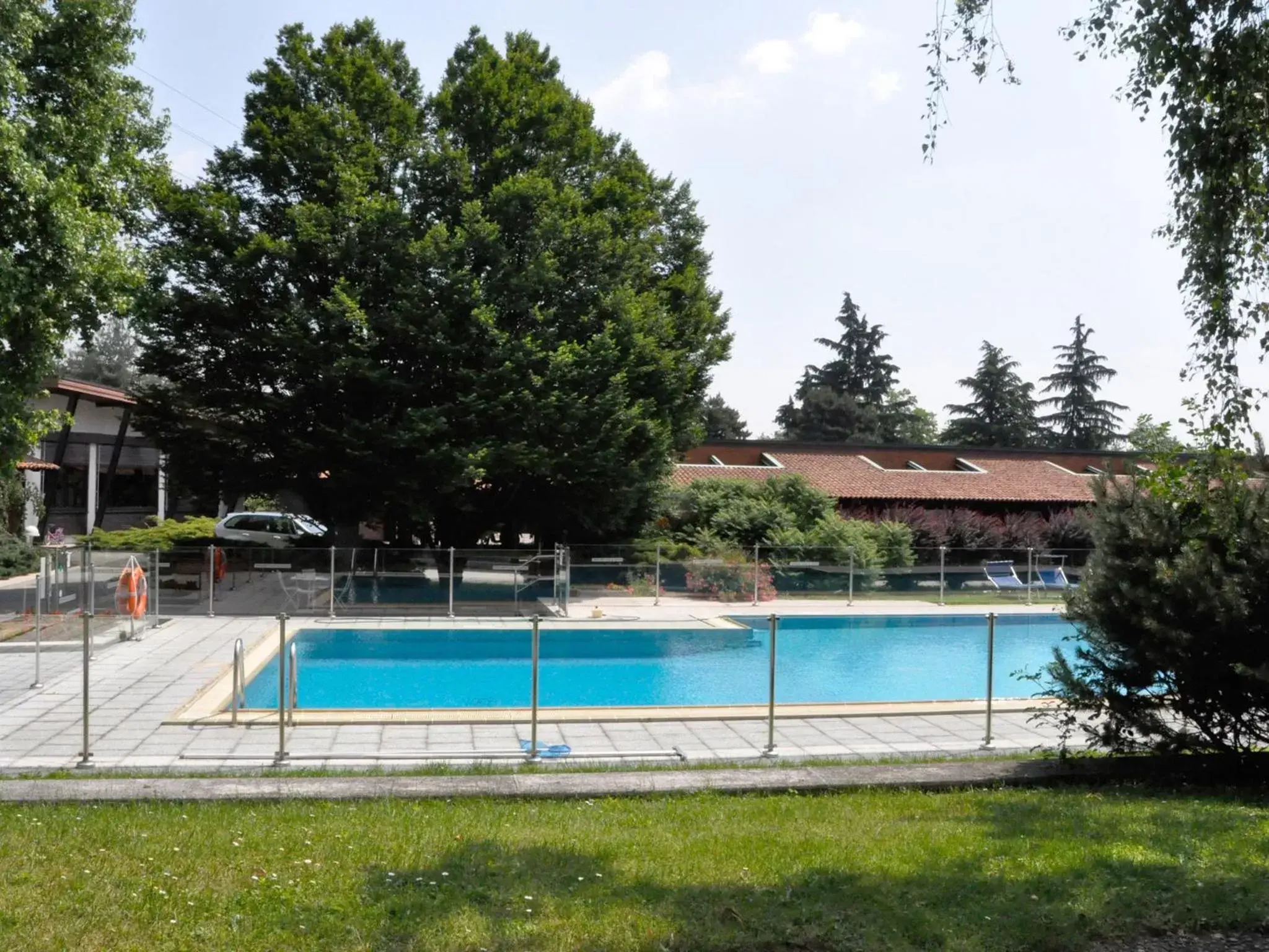 Day, Swimming Pool in Golf Hotel