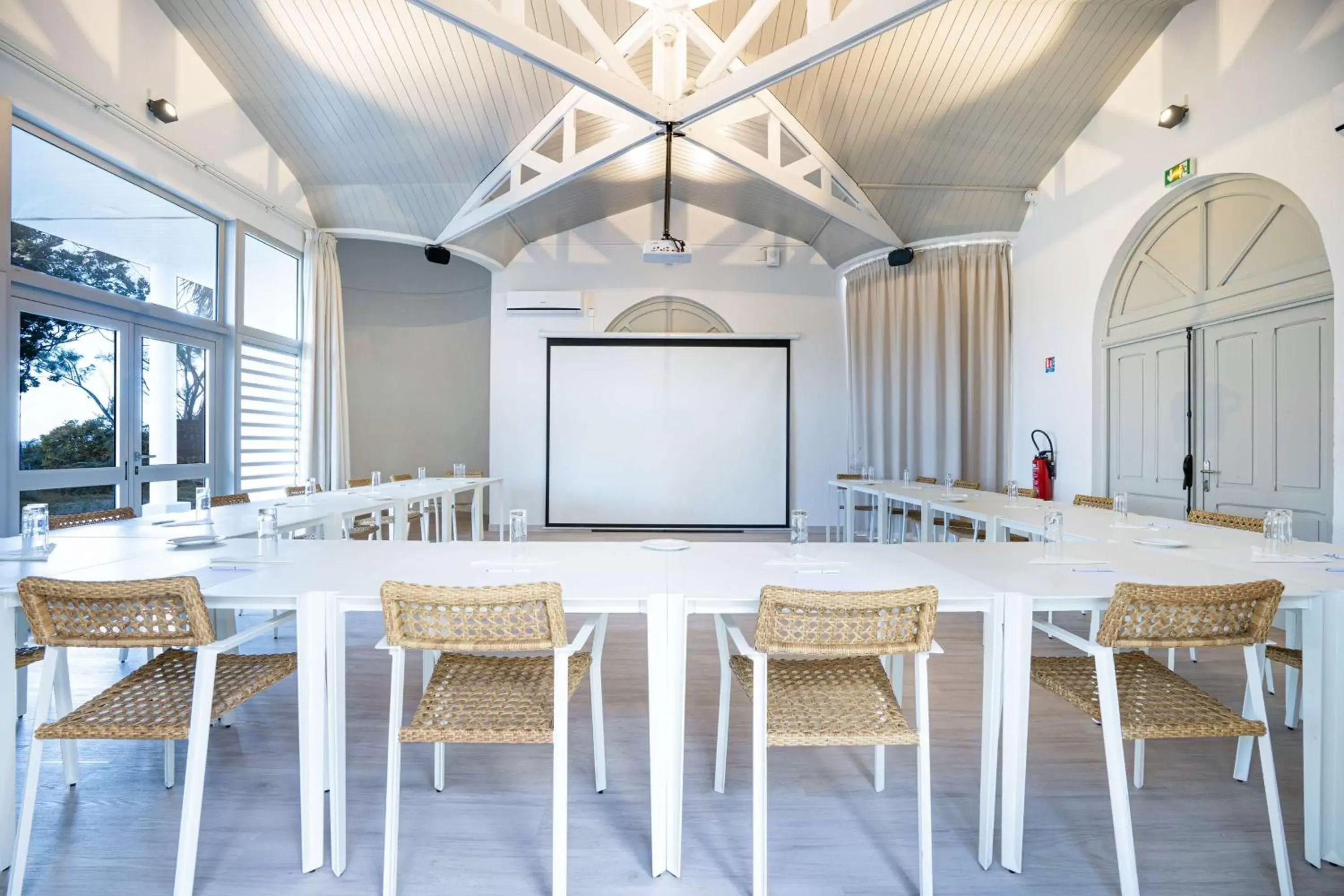 Meeting/conference room in DoubleTree by Hilton Noumea Ilot Maitre Resort