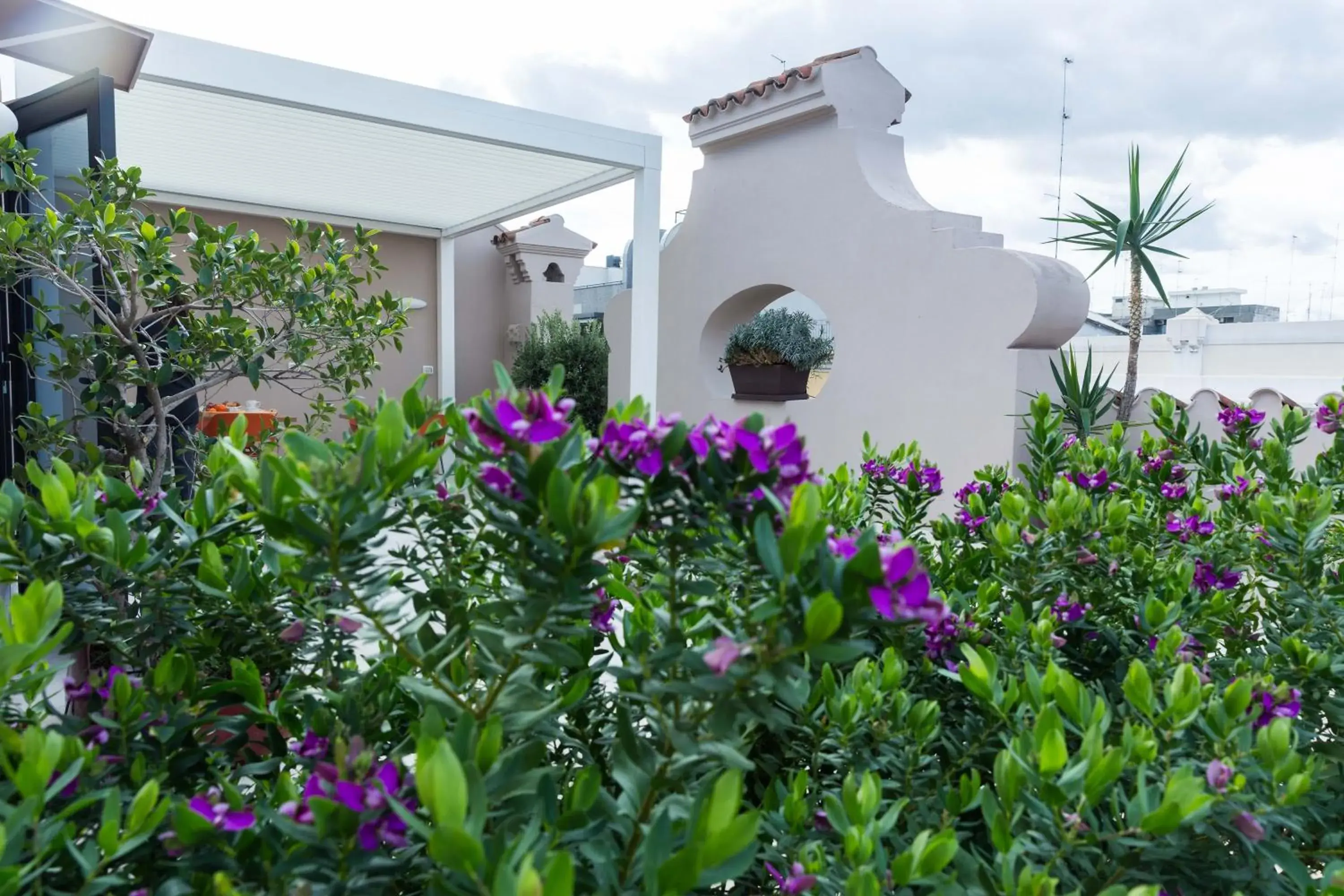 Property building in 200 ROOMS & TERRACE Property building in 200 ROOMS & TERRACE