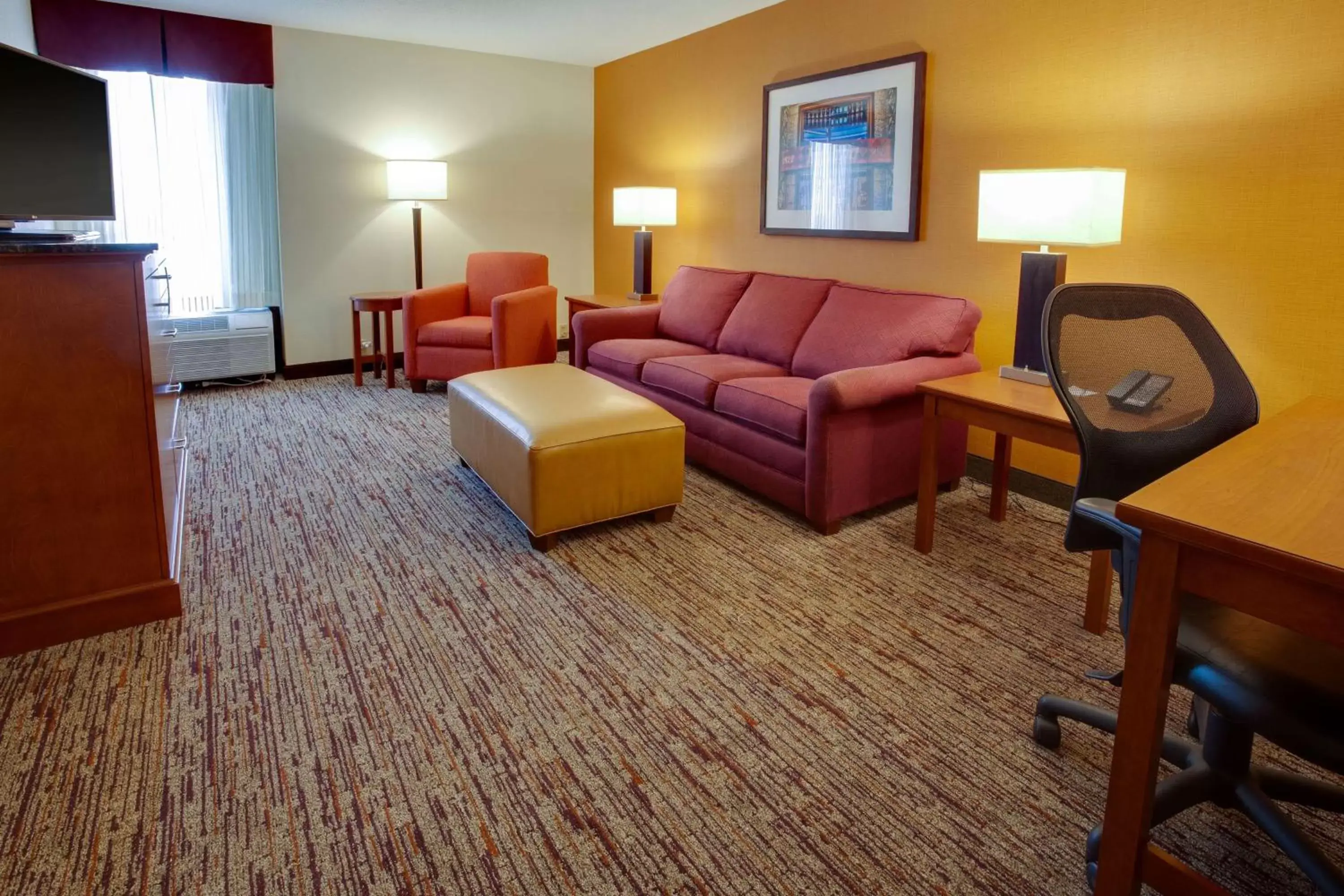 Photo of the whole room, Seating Area in Drury Inn & Suites Terre Haute