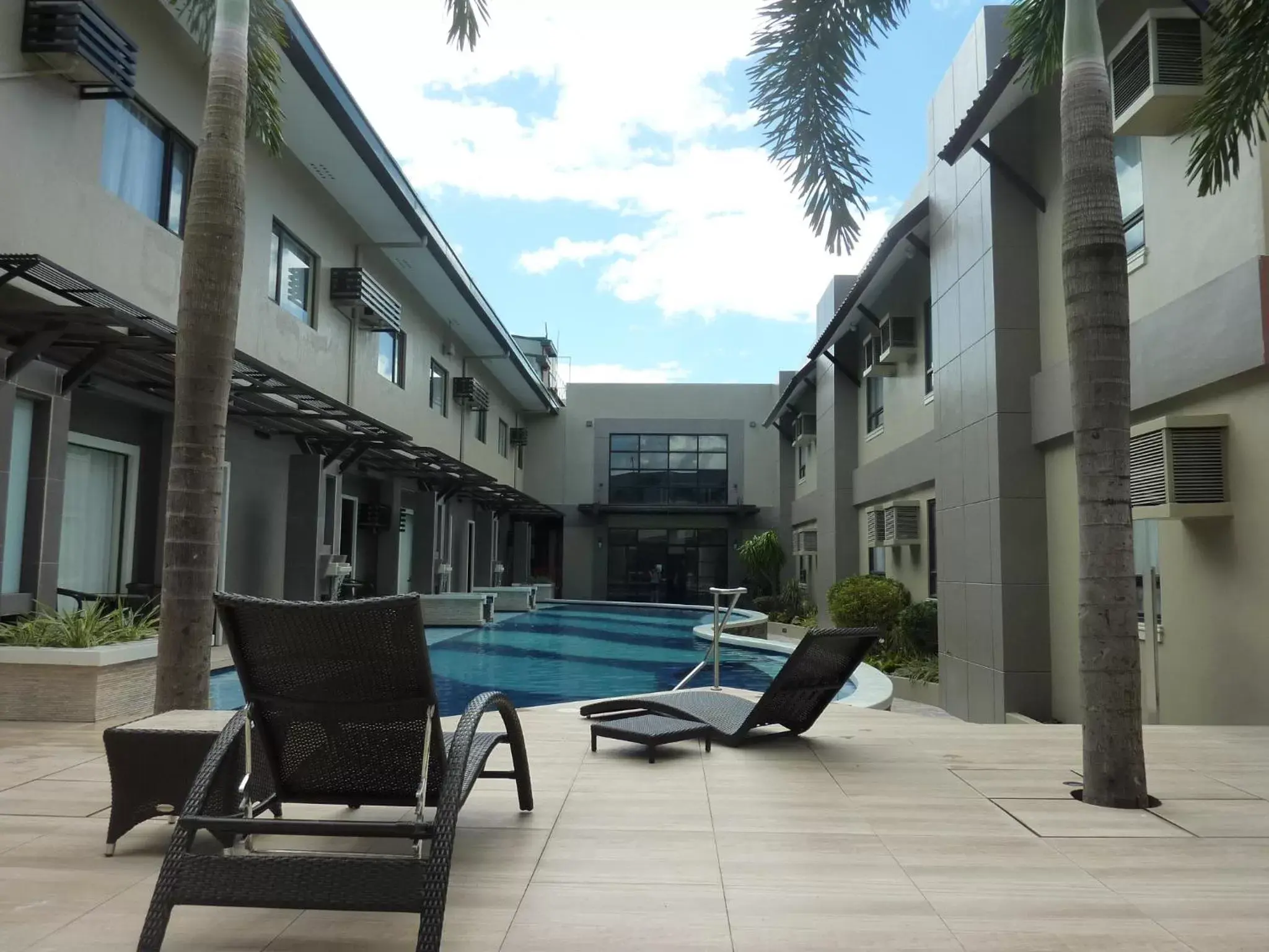 Property building, Swimming Pool in Circle Inn Hotel and Suites Bacolod