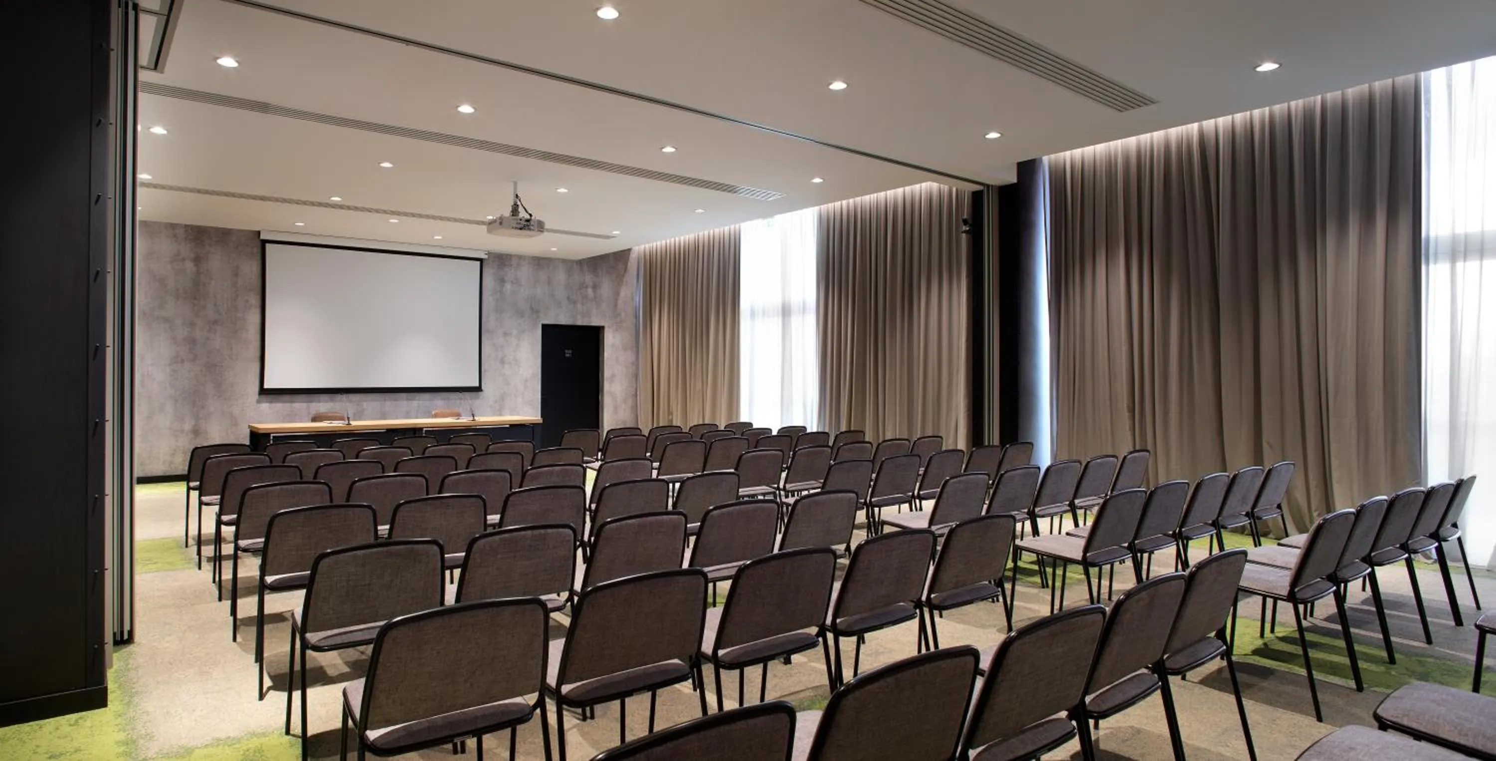 Meeting/conference room in J Hotel