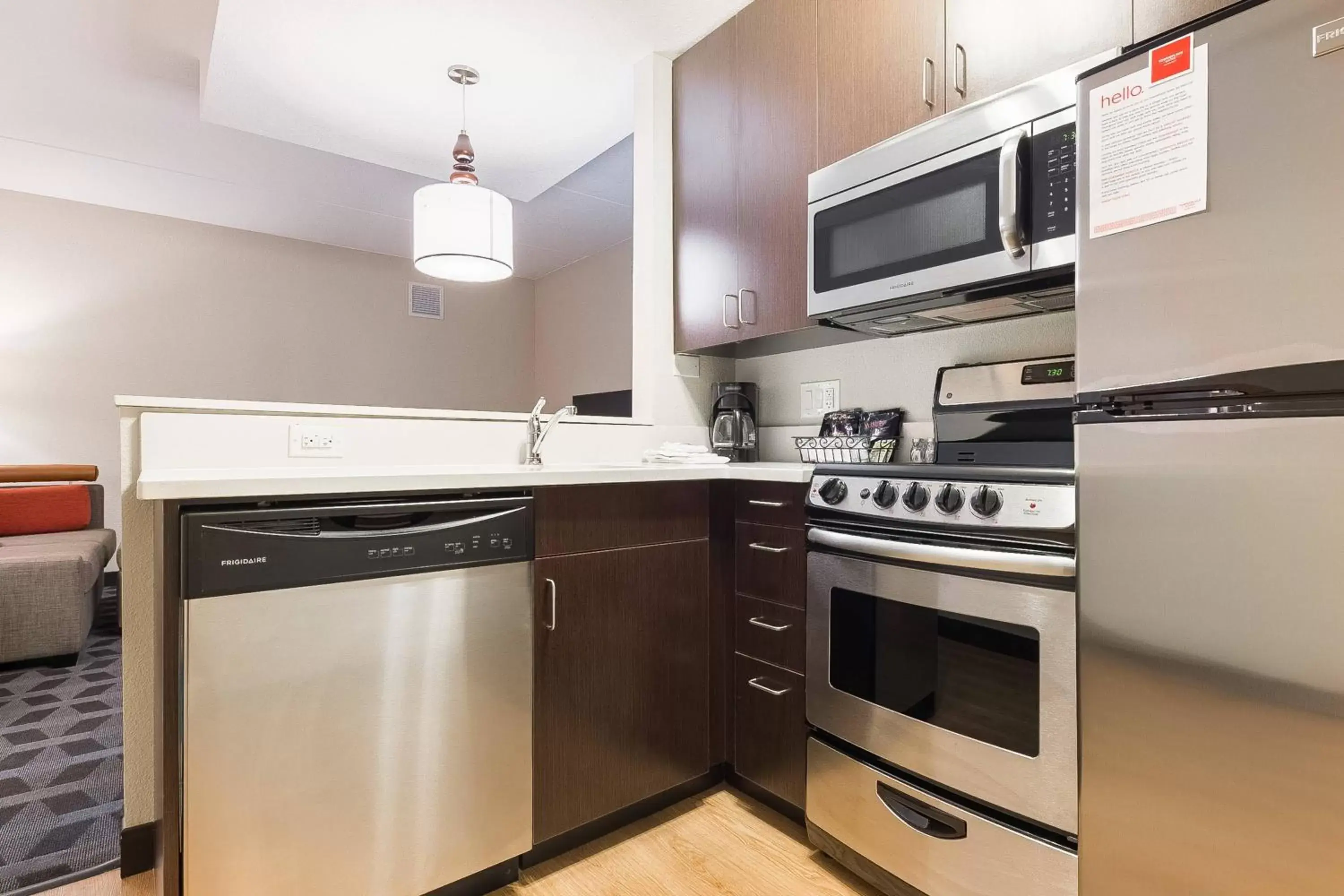 Bedroom, Kitchen/Kitchenette in TownePlace Suites by Marriott Edmonton South